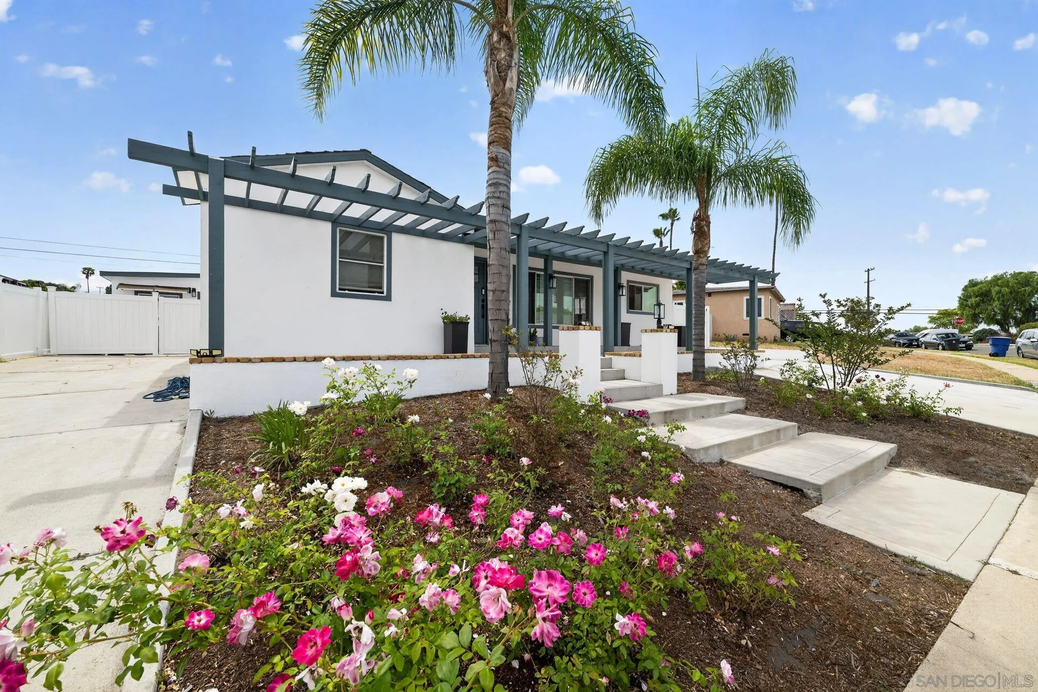 https://cdn.realtyfeed.com/cdn/127/260010565/15f0e1051da3c4bd89f3e525a7e92b4a.webp