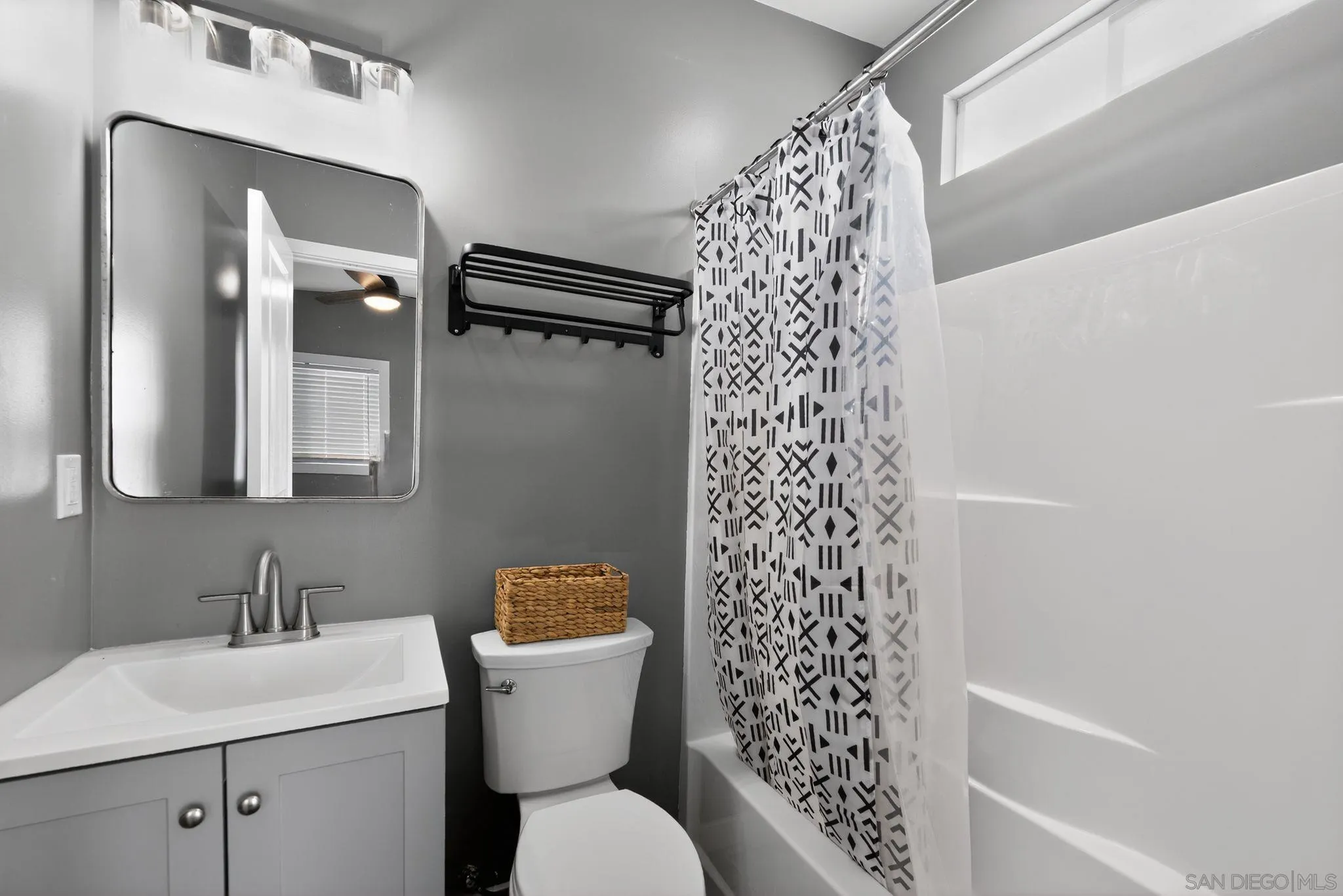 https://cdn.realtyfeed.com/cdn/127/260010565/49bede044590cb7b1b712641e52e58c1.webp
