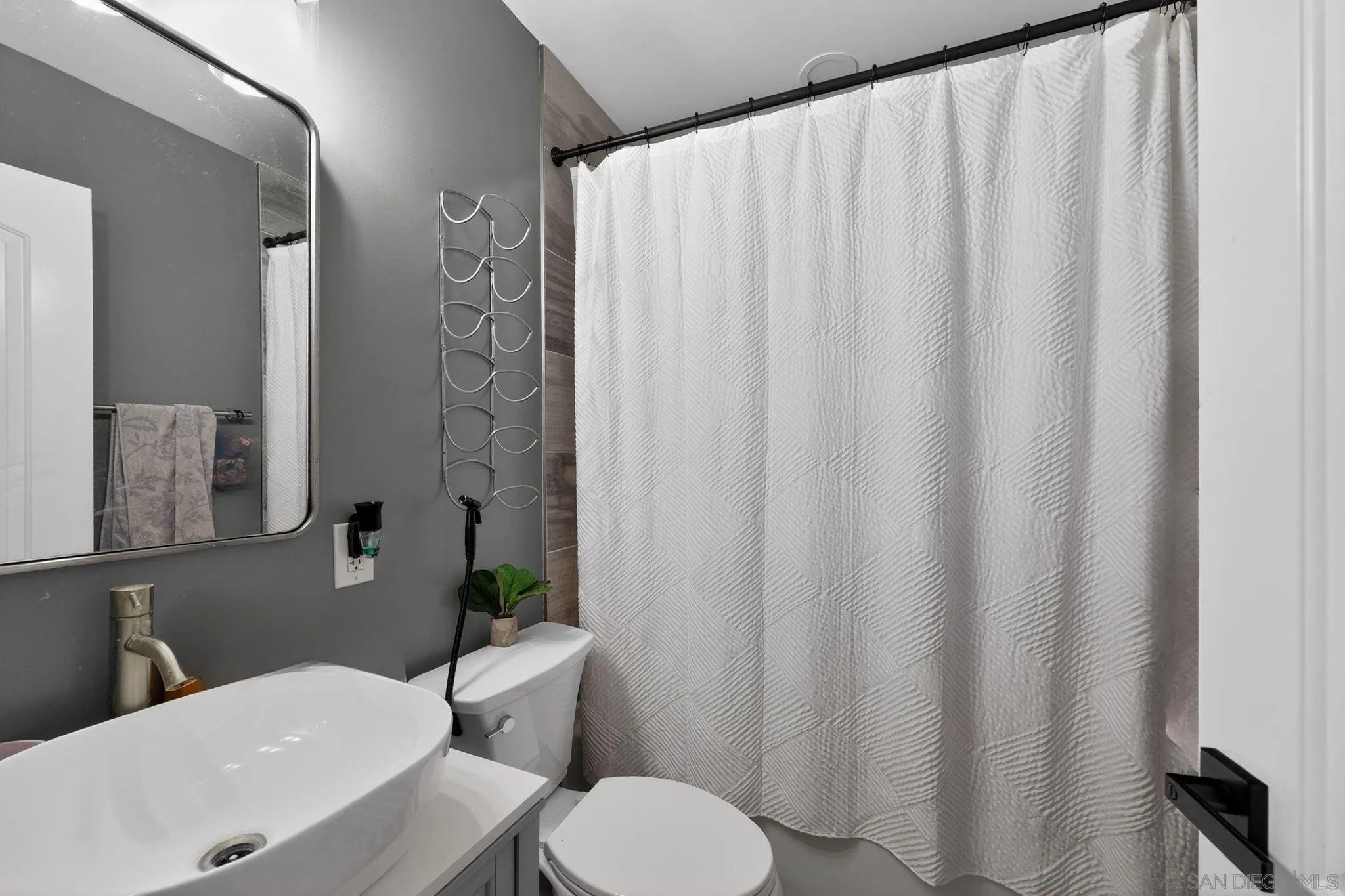 https://cdn.realtyfeed.com/cdn/127/260010565/532c70987ba90c4e5217a2ab2d244178.webp