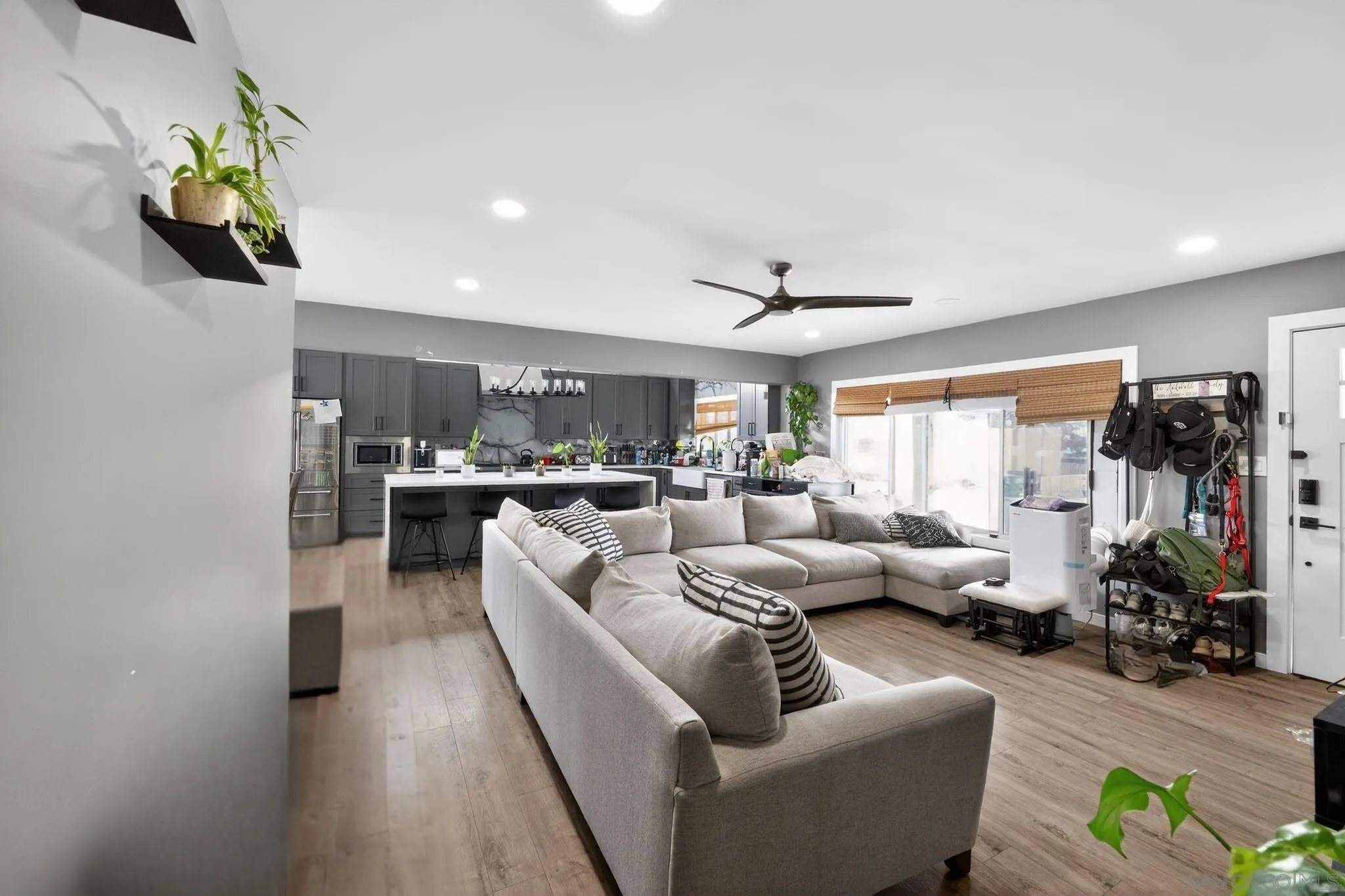 https://cdn.realtyfeed.com/cdn/127/260010565/9f08c1de059a551659fd9fb6bb842f2e.webp