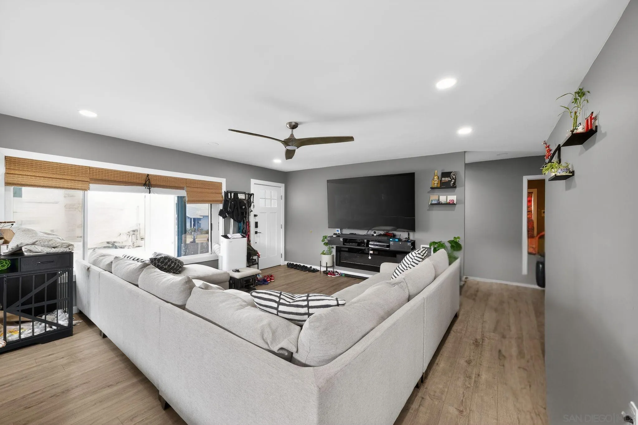https://cdn.realtyfeed.com/cdn/127/260010565/fd96d7f42fa31aa5426a14b0149c7722.webp