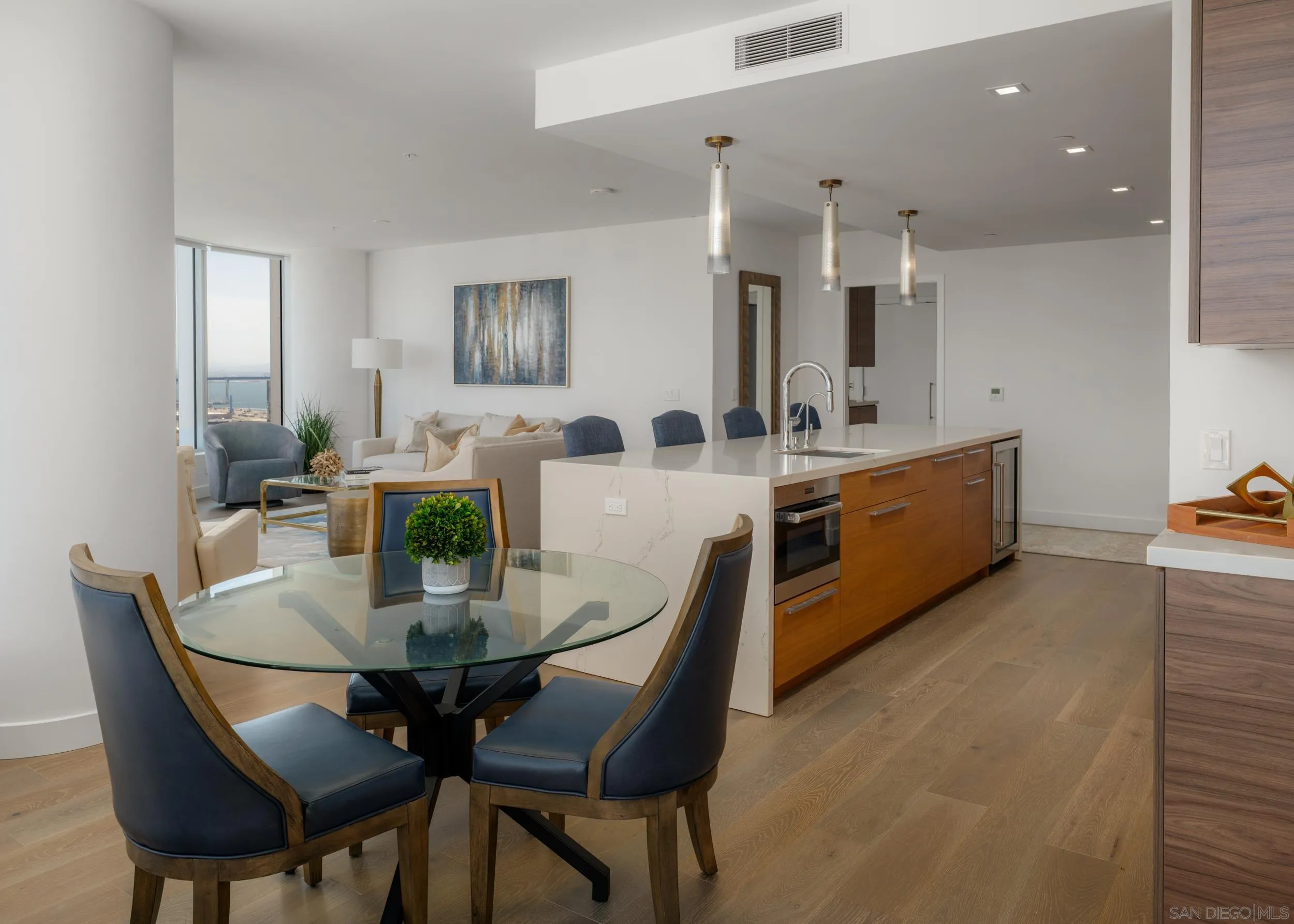 Photo #10: 260010568 Listing: Photo #10