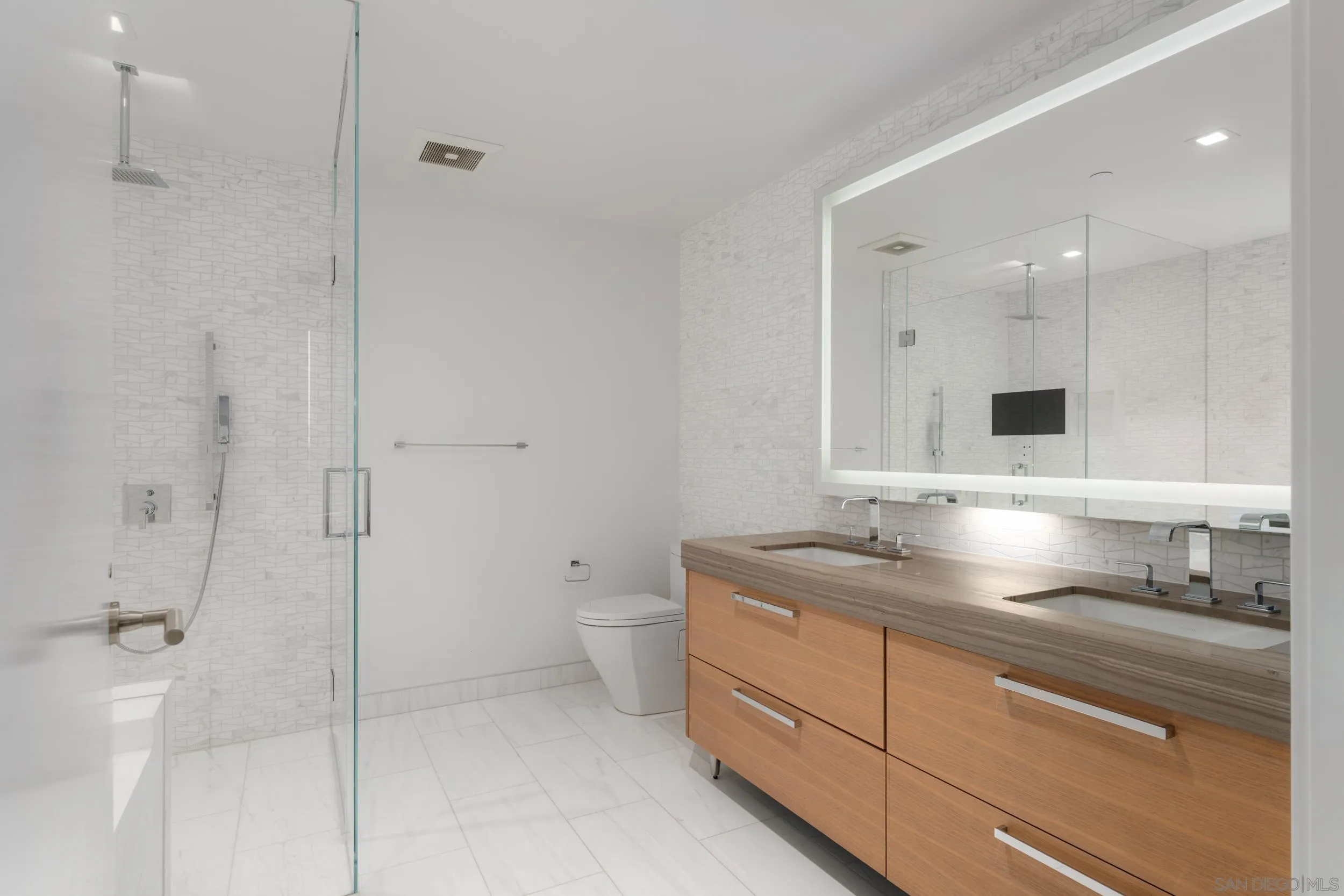 Photo #16: 260010568 Listing: Photo #16