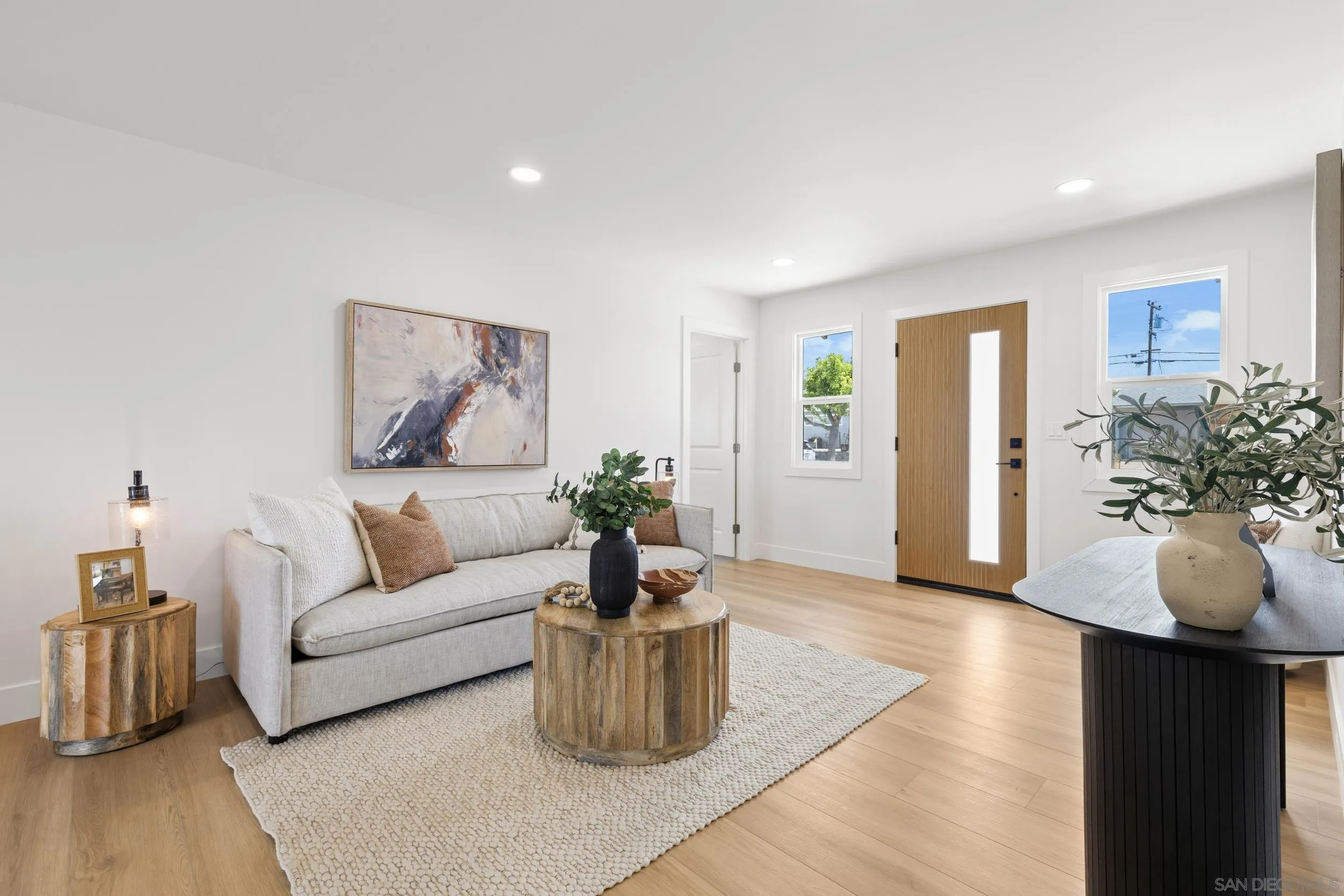 https://cdn.realtyfeed.com/cdn/127/260010570/877dd34521d32547631745edfd2ebae6.webp
