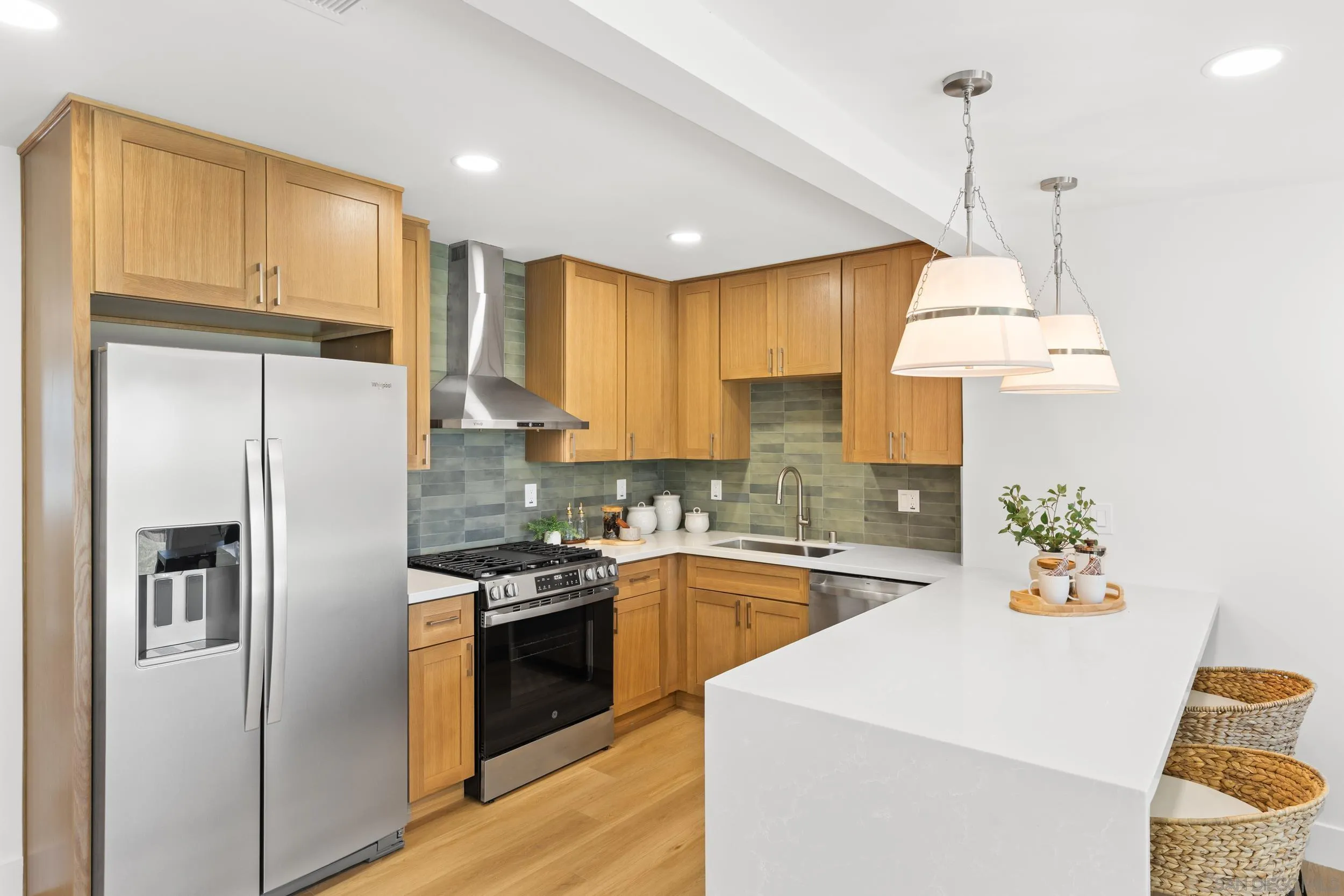 https://cdn.realtyfeed.com/cdn/127/260010570/8dd0f6e69f7d37916e3524c28d7b31ad.webp