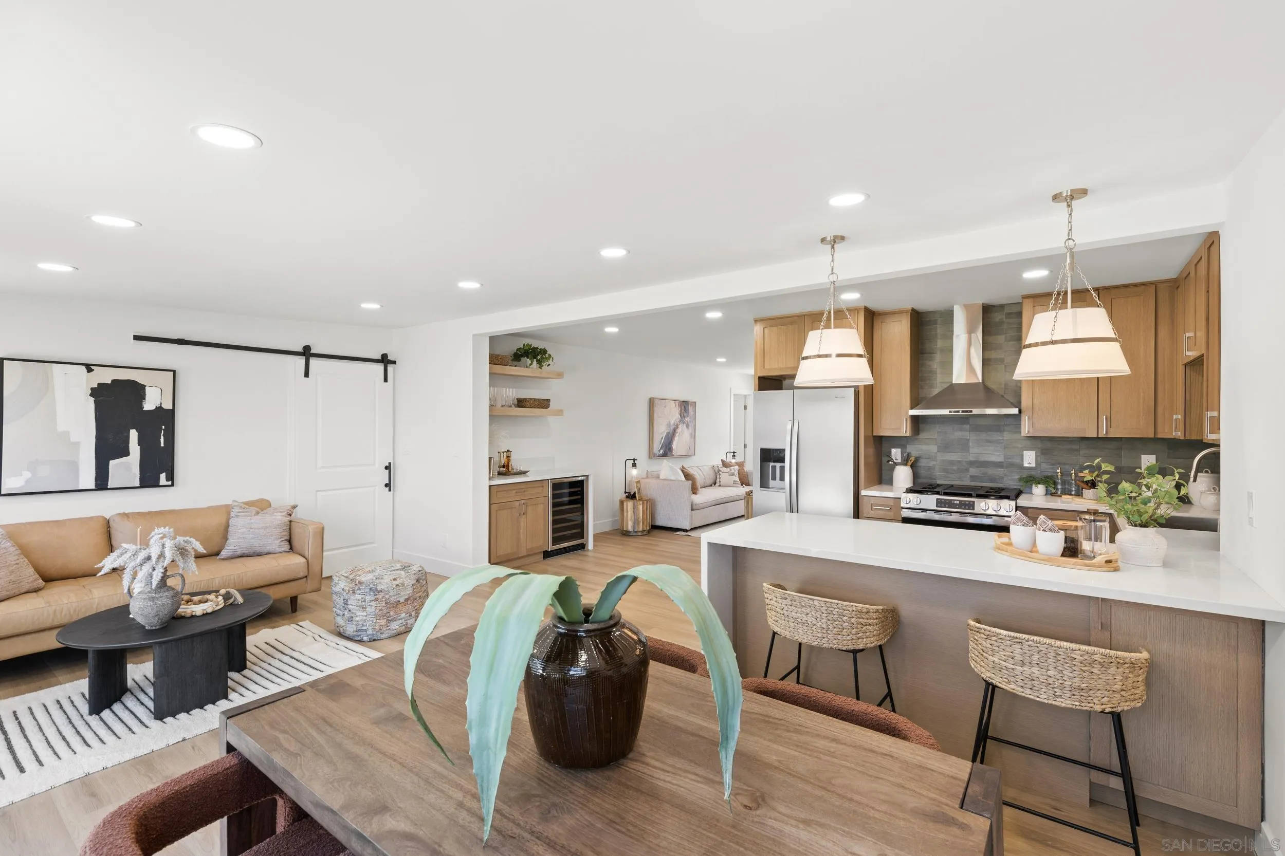https://cdn.realtyfeed.com/cdn/127/260010570/ad3657a72fc5d4d30c2d708d4fed48fb.webp