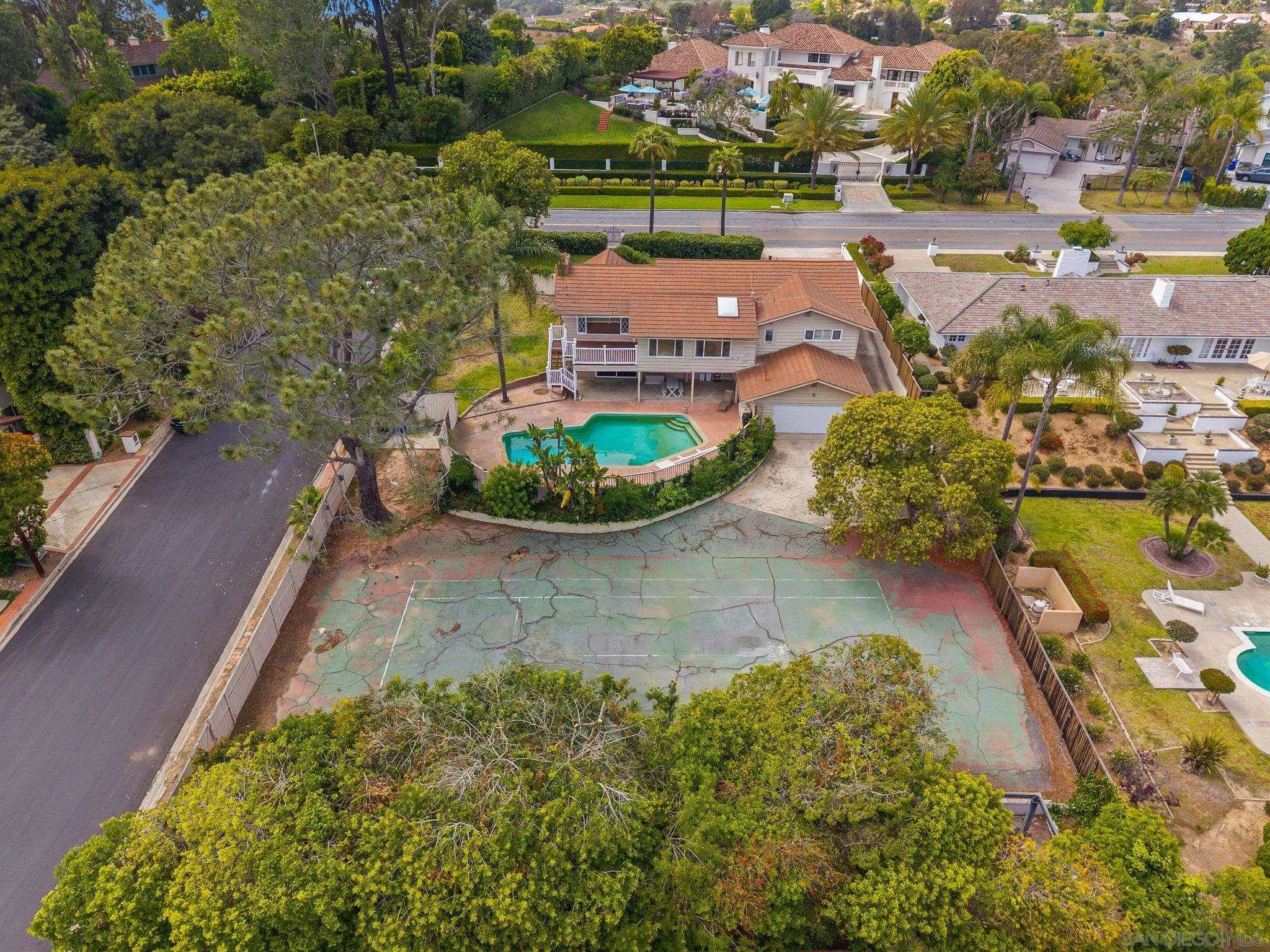 https://cdn.realtyfeed.com/cdn/127/260010572/09e8bda3daa242f8b538ba4d577c1b4e.webp