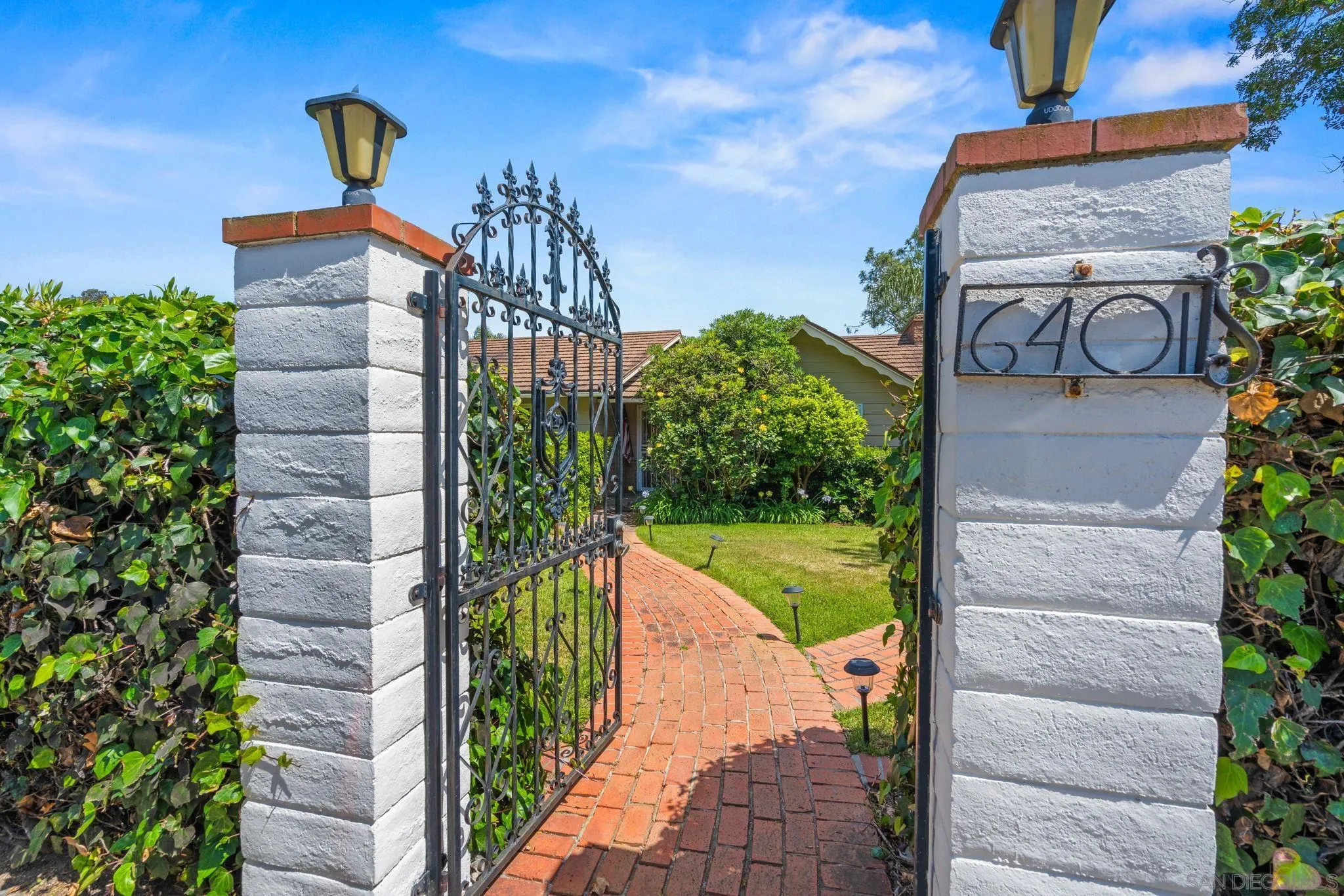 https://cdn.realtyfeed.com/cdn/127/260010572/2fcd7daa411d102bc86fdd95668df1e2.webp