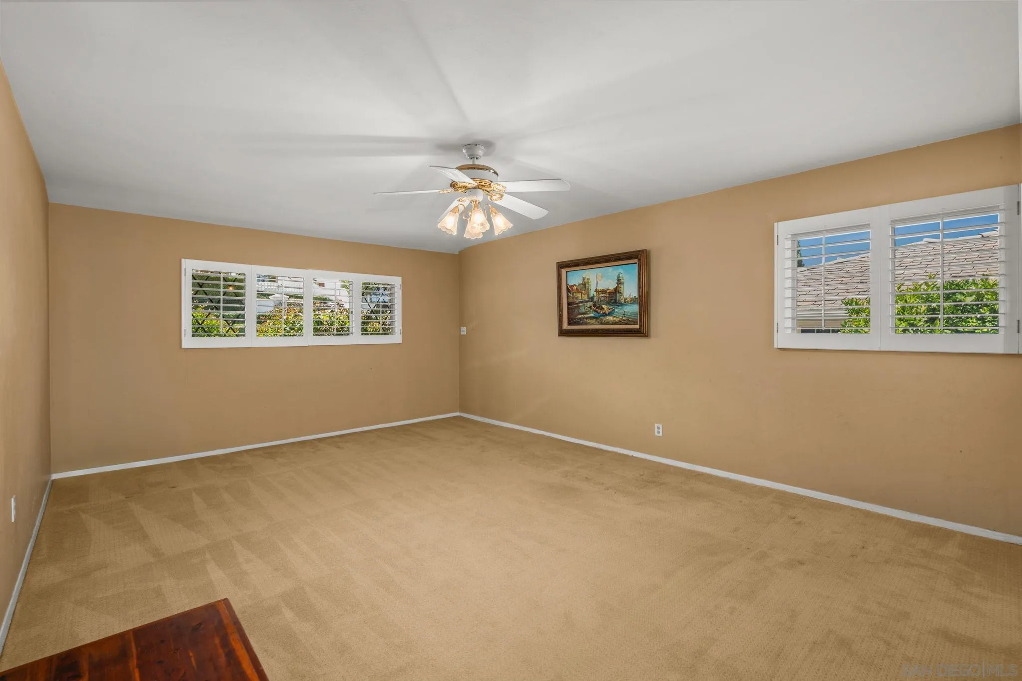 https://cdn.realtyfeed.com/cdn/127/260010572/3940c6737909c2905f77c07449f8c24c.webp