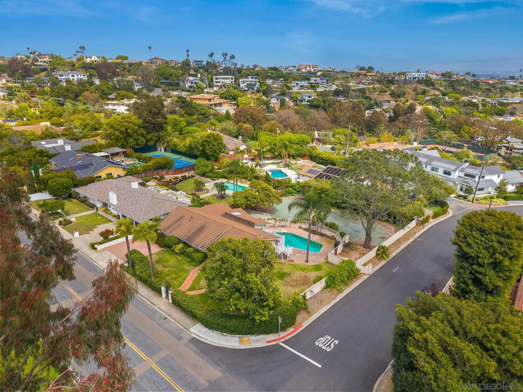 https://cdn.realtyfeed.com/cdn/127/260010572/3d15920ee4e61c2cda84c7d5c859f2bf.webp