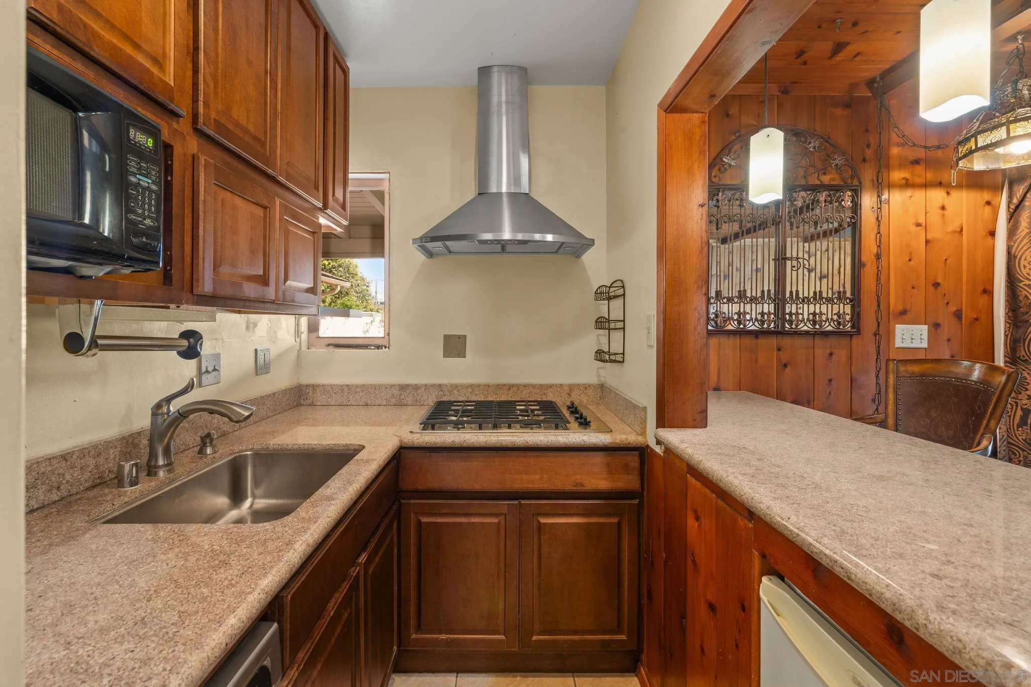 https://cdn.realtyfeed.com/cdn/127/260010572/416a8ed610aca10c386a065d86e79e01.webp