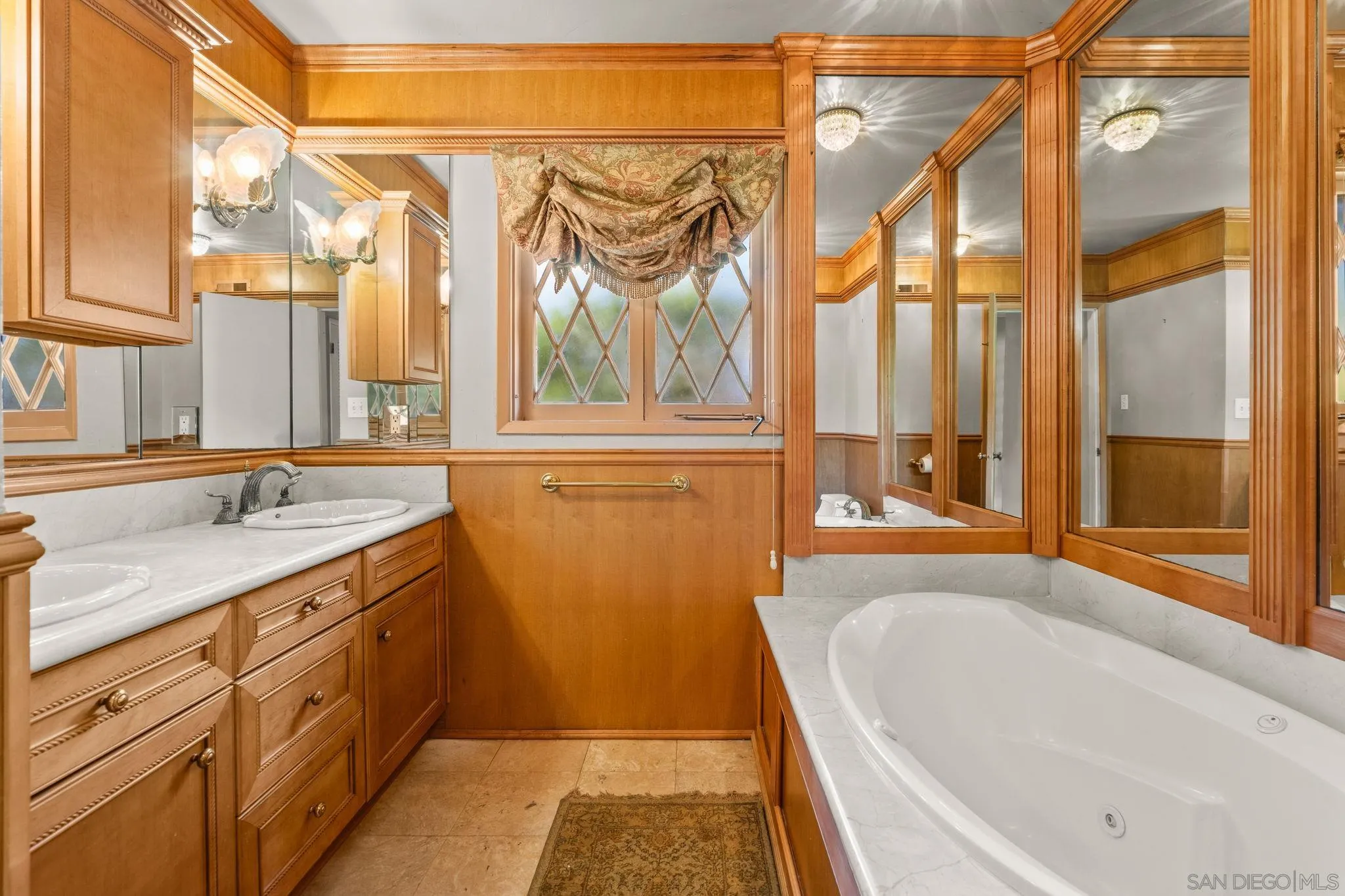 https://cdn.realtyfeed.com/cdn/127/260010572/4229cb78f44fff996bf7d61a6f5e47eb.webp