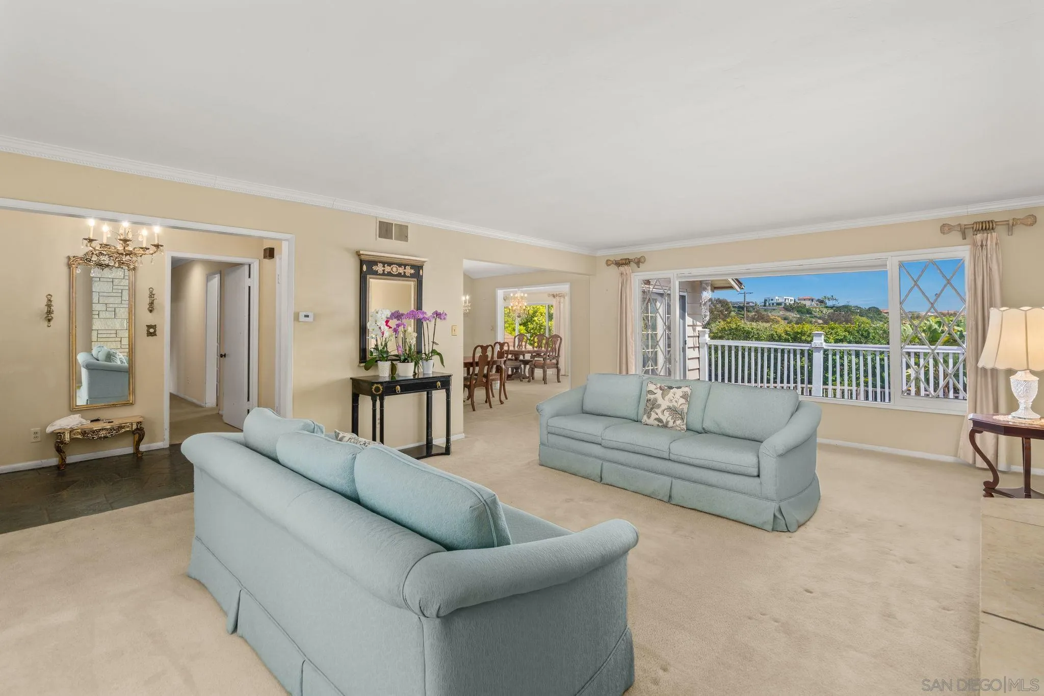 https://cdn.realtyfeed.com/cdn/127/260010572/6bf408bba1077e620d2b36d4041b5d4c.webp
