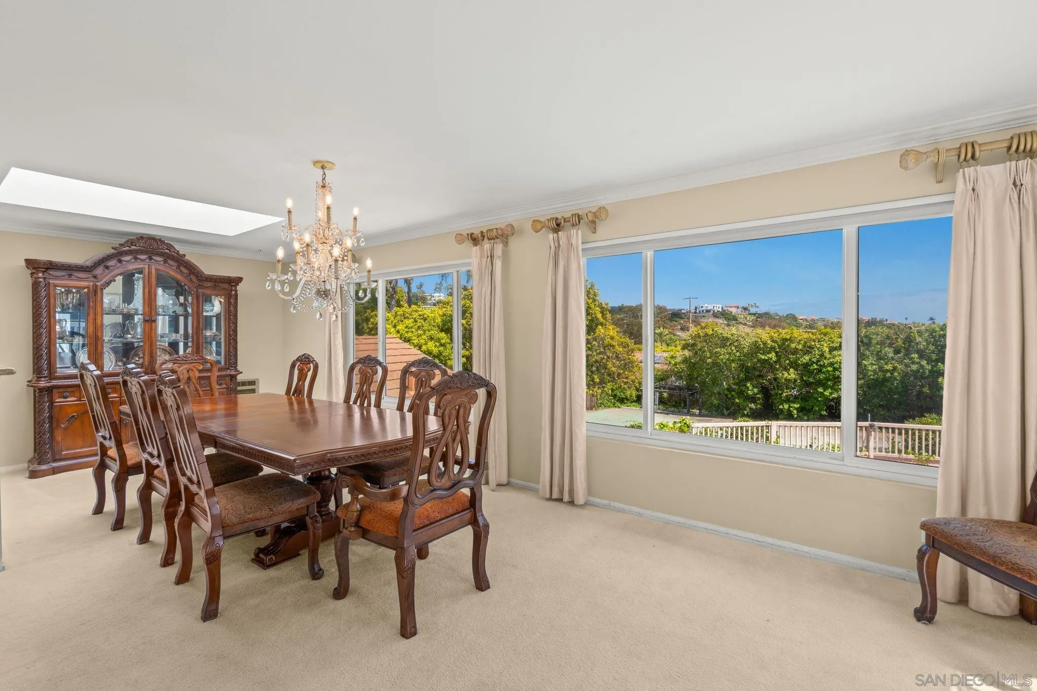 https://cdn.realtyfeed.com/cdn/127/260010572/6c43507ac91089f81d061273fcd07652.webp