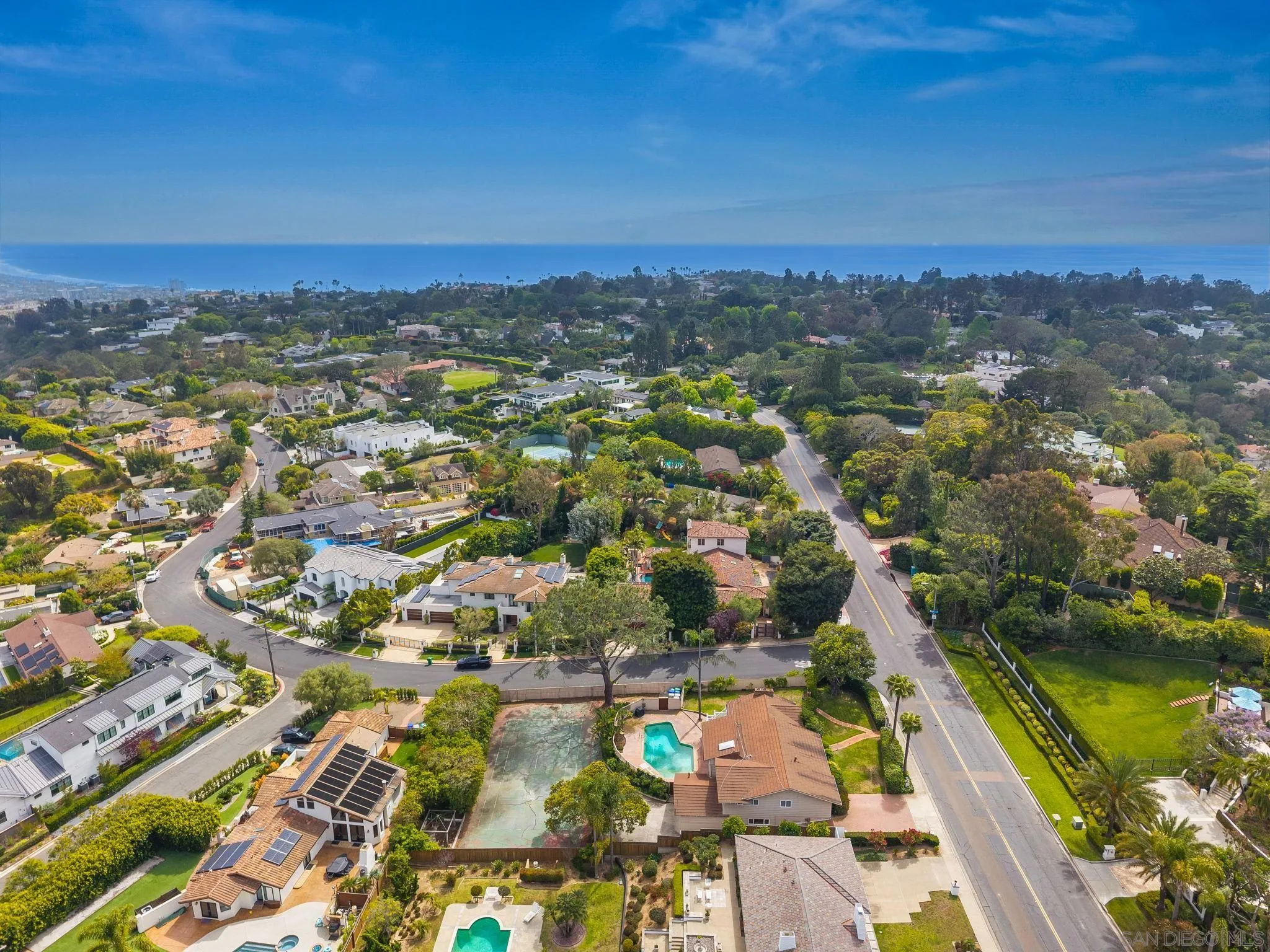 https://cdn.realtyfeed.com/cdn/127/260010572/c2a92ec84dfadfbea4e17f1a47216ef3.webp