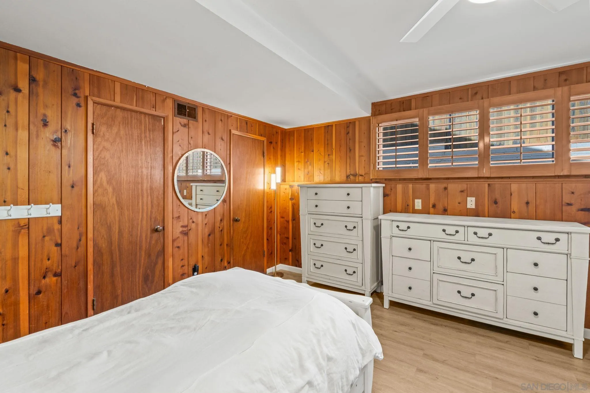 https://cdn.realtyfeed.com/cdn/127/260010572/c98af69579c6d667e7d5df3e79c0f75b.webp