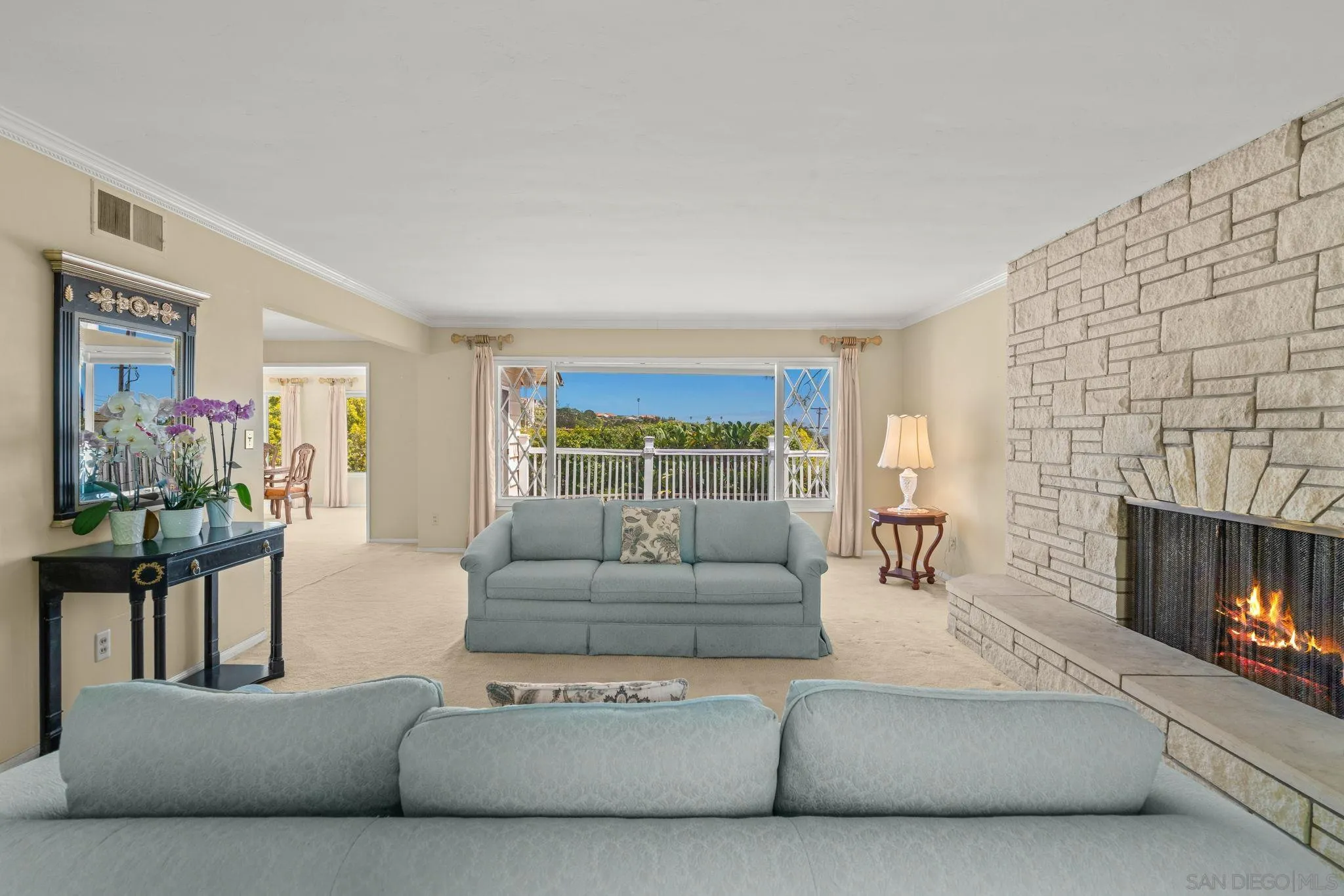 https://cdn.realtyfeed.com/cdn/127/260010572/d75a299731b867f5f7f495b0eddf8186.webp