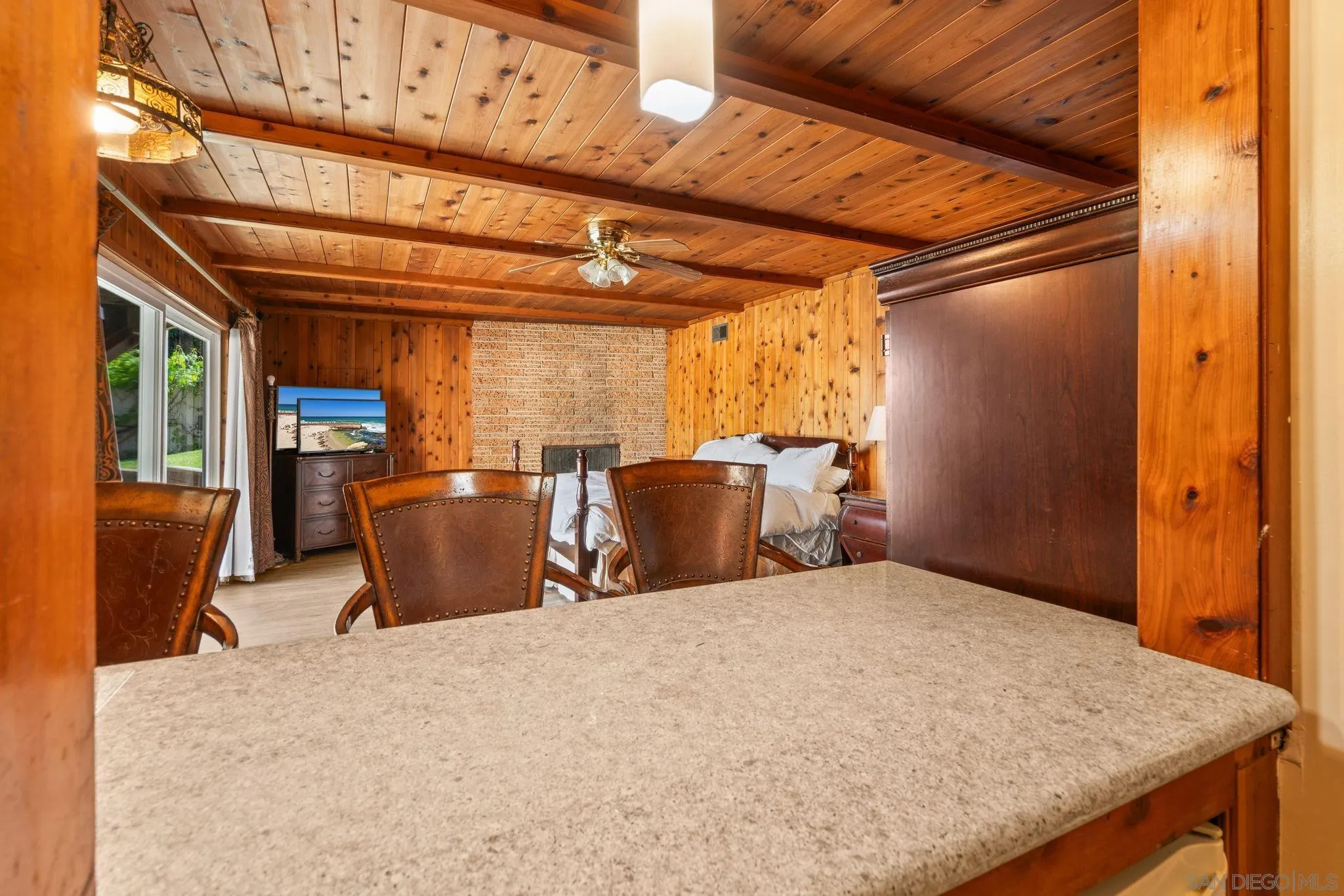 https://cdn.realtyfeed.com/cdn/127/260010572/e27854cb485e000df6bb5faa93fc3e1f.webp