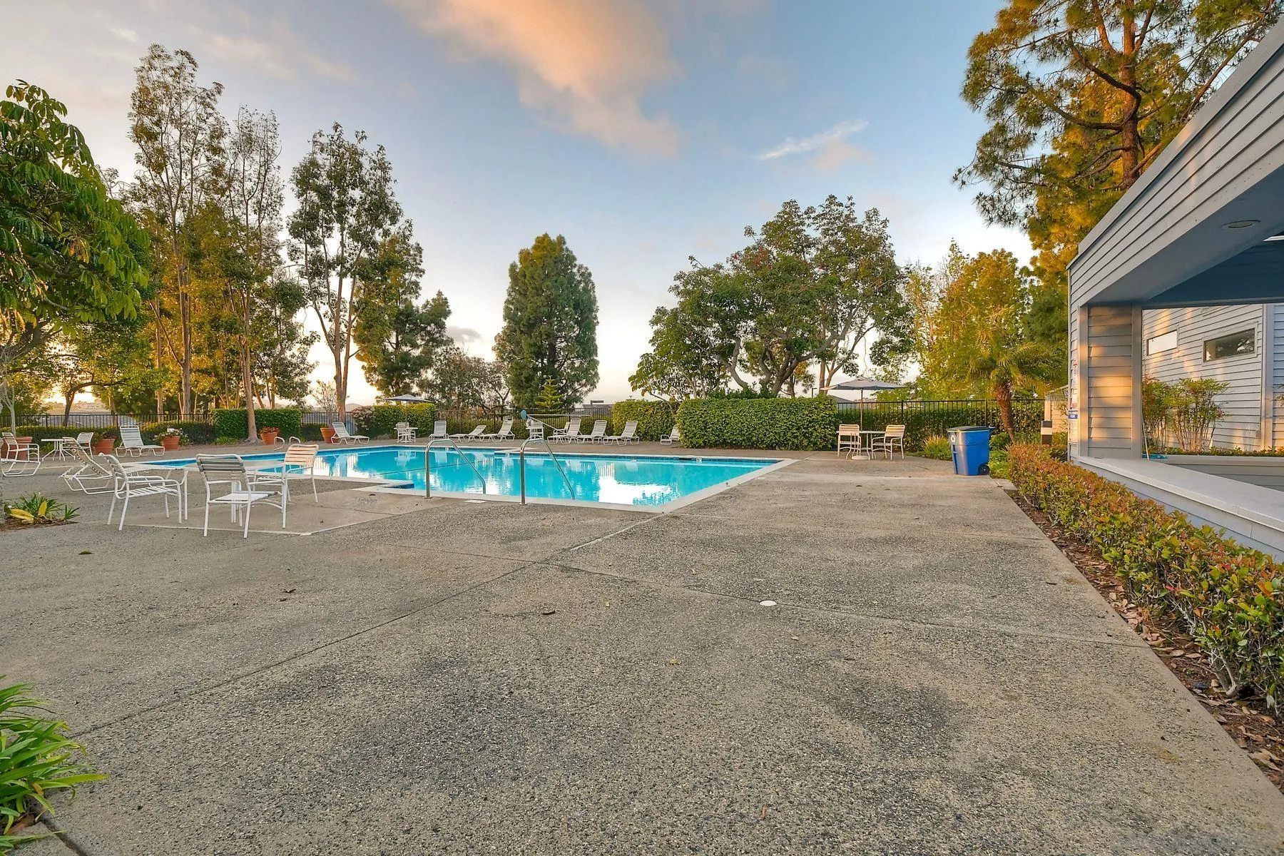 https://cdn.realtyfeed.com/cdn/127/260010577/9fe0e21d0142e18908845ca6efe2ea09.webp