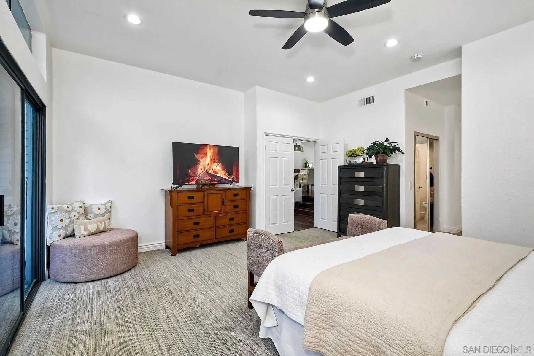 https://cdn.realtyfeed.com/cdn/127/260010577/ada69eec48c9d17d23b901621010d79e.webp