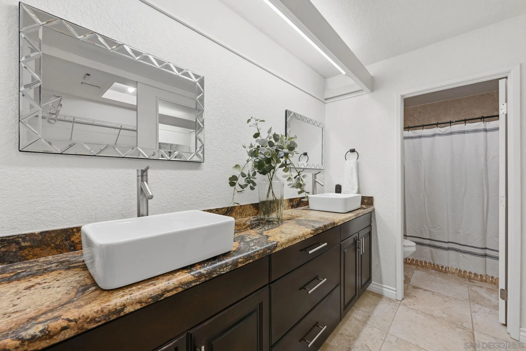 https://cdn.realtyfeed.com/cdn/127/260010581/0b0a1d7f90b30b699b8aca603e8a66e5.webp