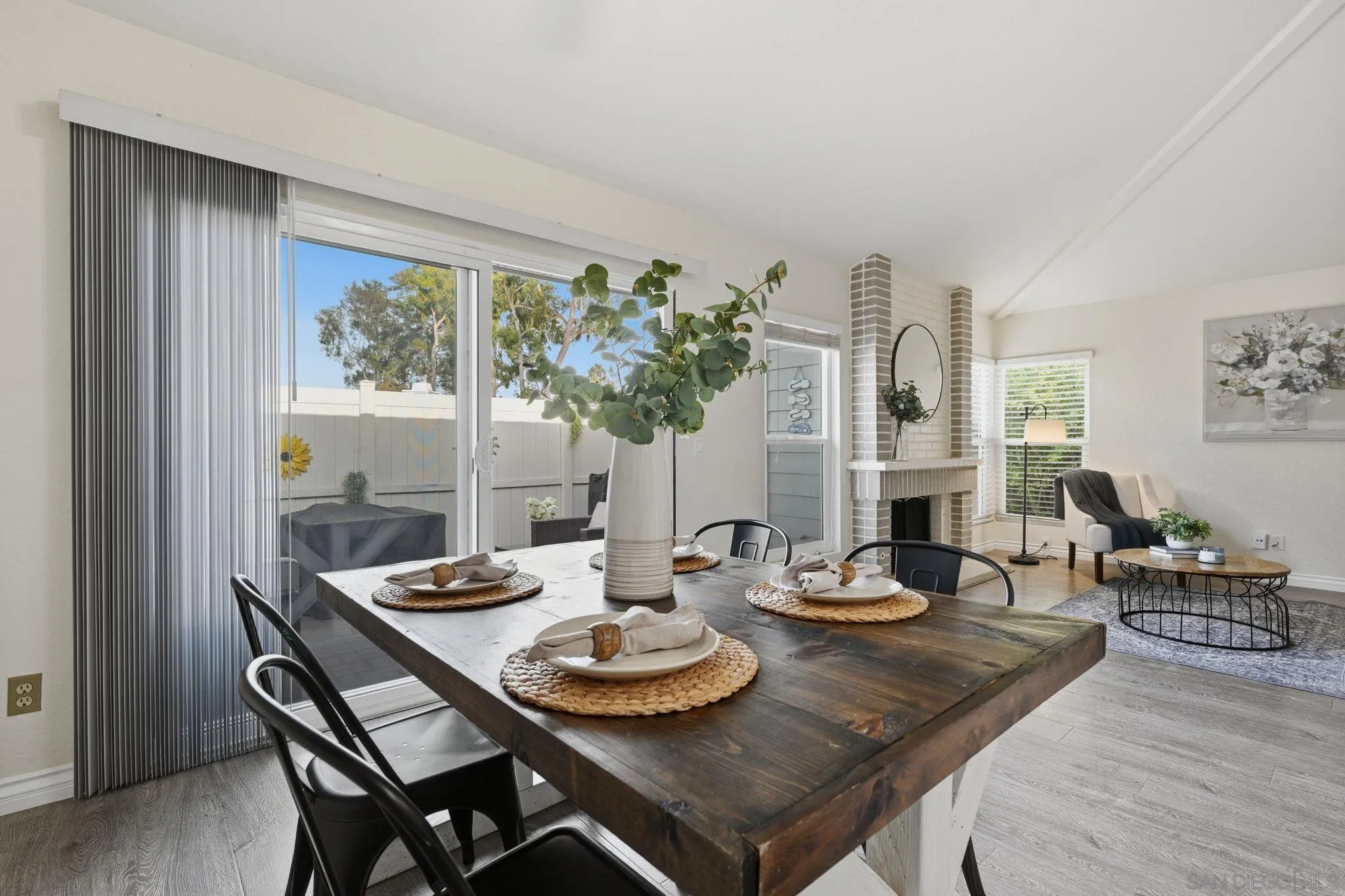 https://cdn.realtyfeed.com/cdn/127/260010581/4b6c52a327604f937a8e8bd4e4a60560.webp