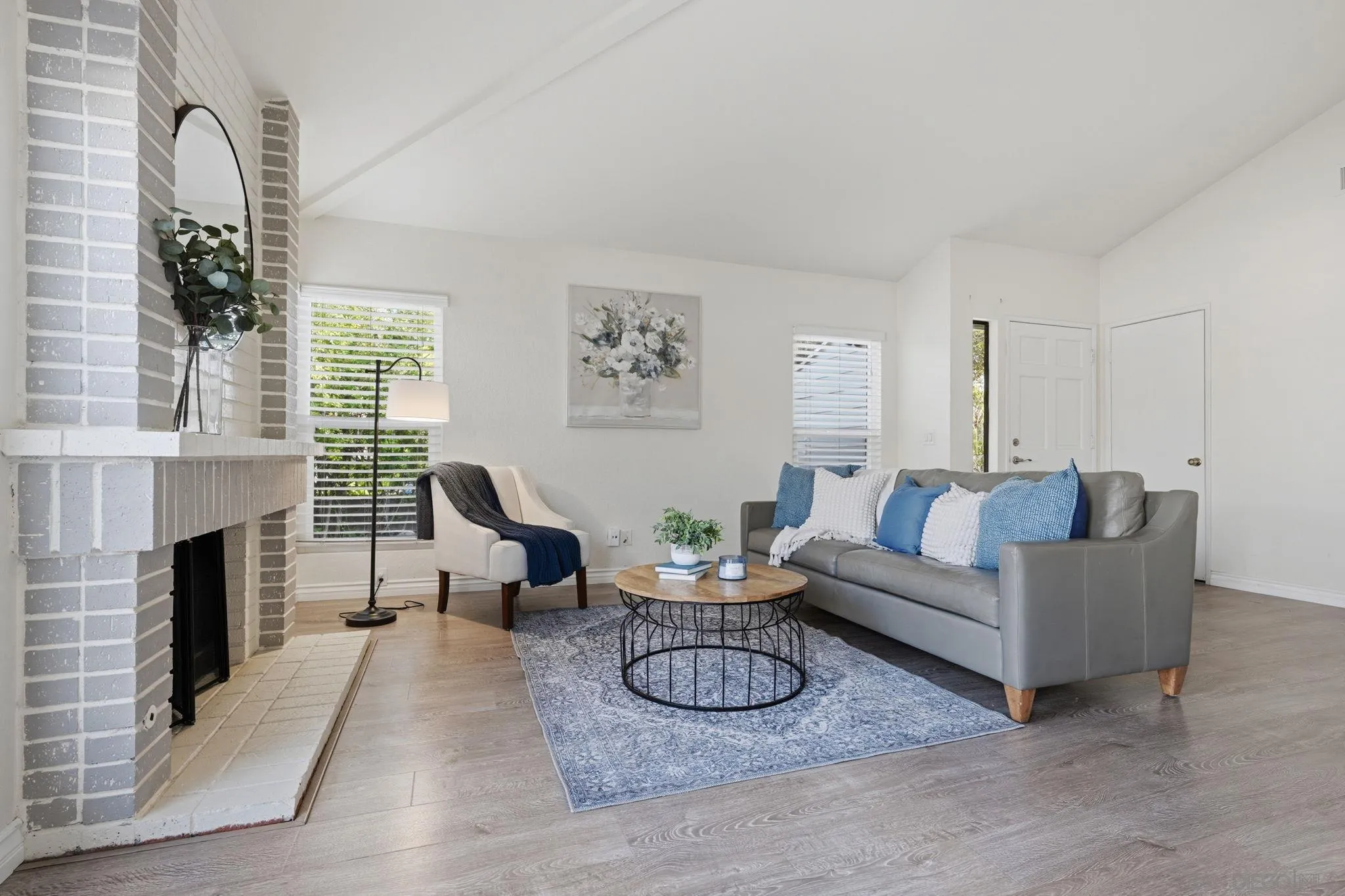 https://cdn.realtyfeed.com/cdn/127/260010581/622cfb1dc6f5d80fdccefbf930c62517.webp