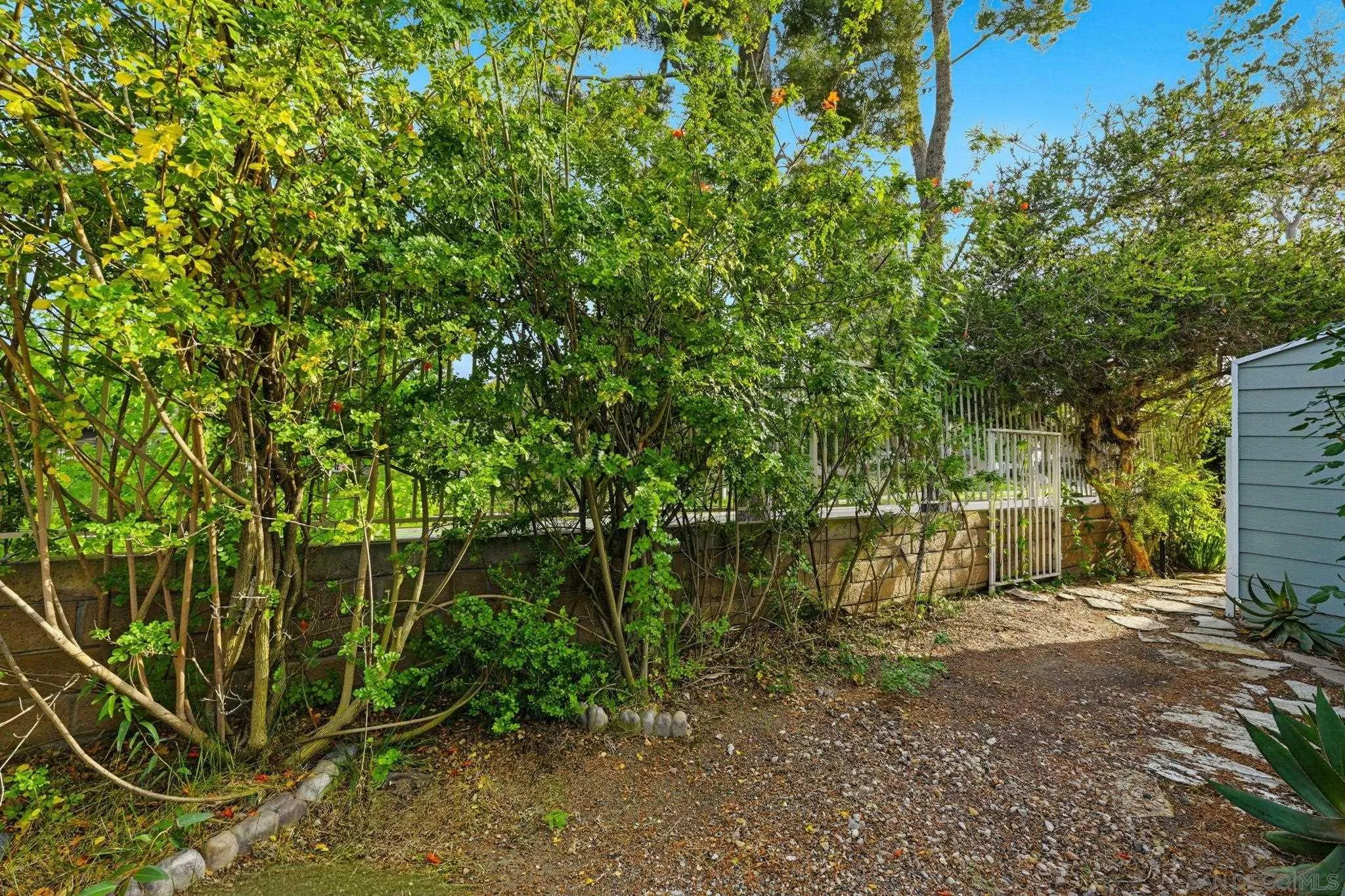 https://cdn.realtyfeed.com/cdn/127/260010581/a795a4d956f53474f14f699b841a85a3.webp