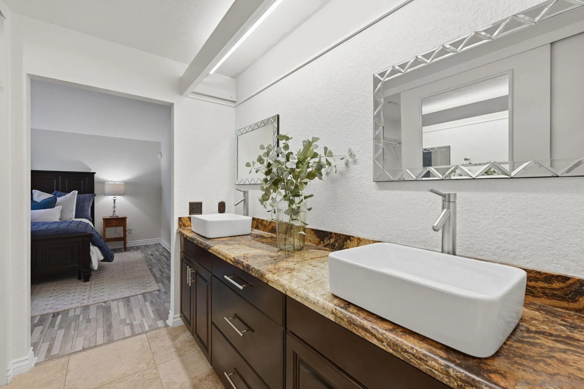 https://cdn.realtyfeed.com/cdn/127/260010581/dc6c4dce2ea60206160378fd0f855dba.webp