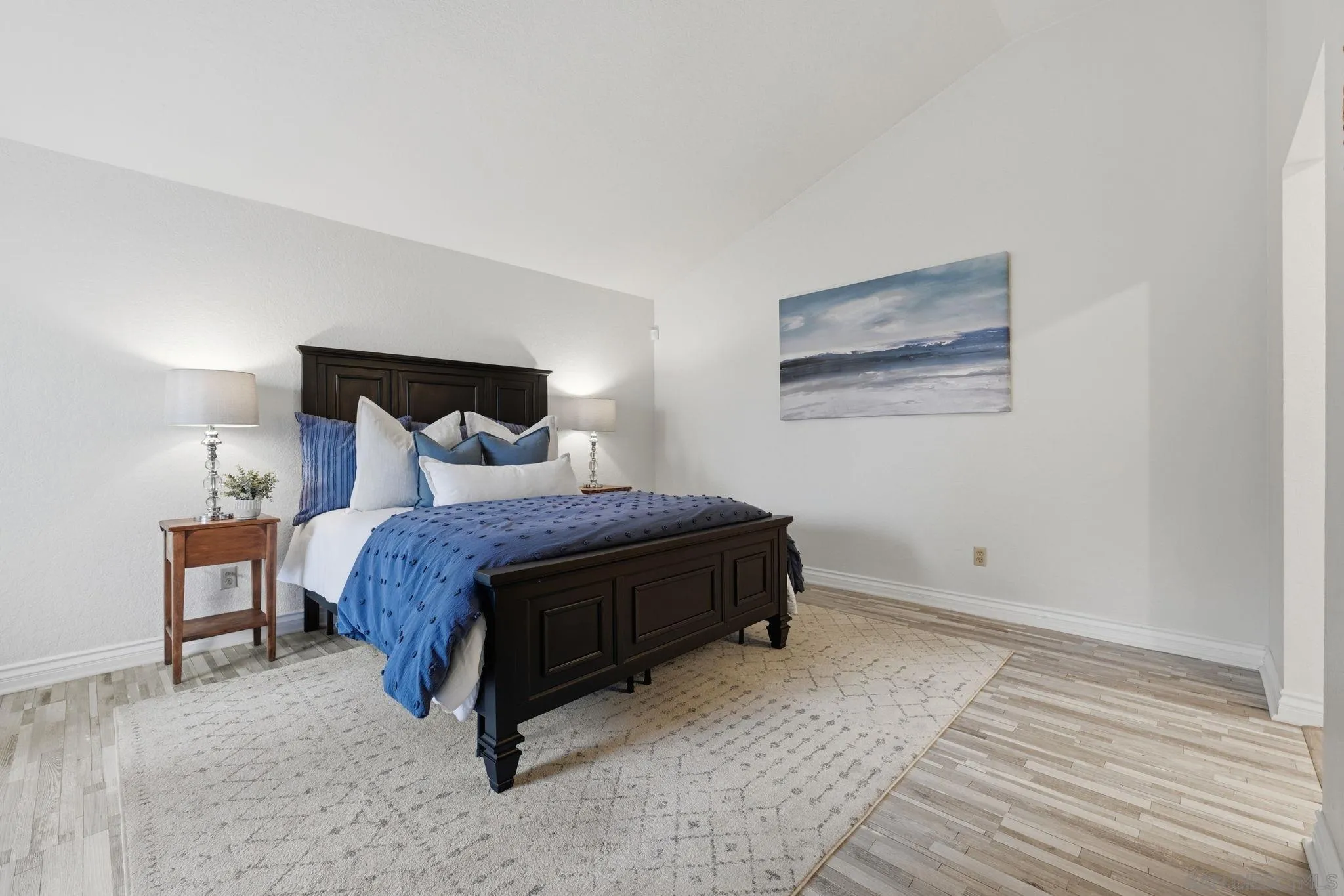 https://cdn.realtyfeed.com/cdn/127/260010581/e21d1fd7c068b6bb2d4759972133dc6b.webp