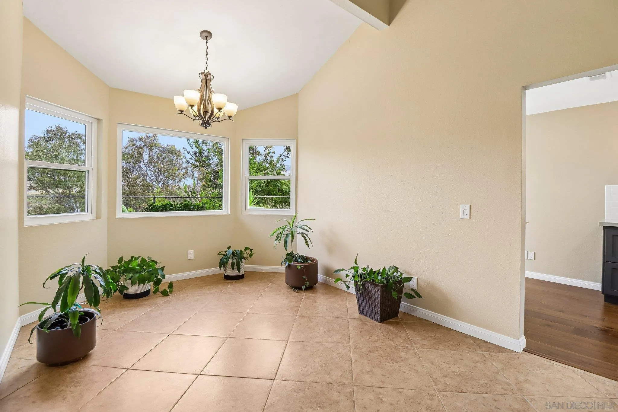 Photo #10: 260010582 Listing: Photo #10