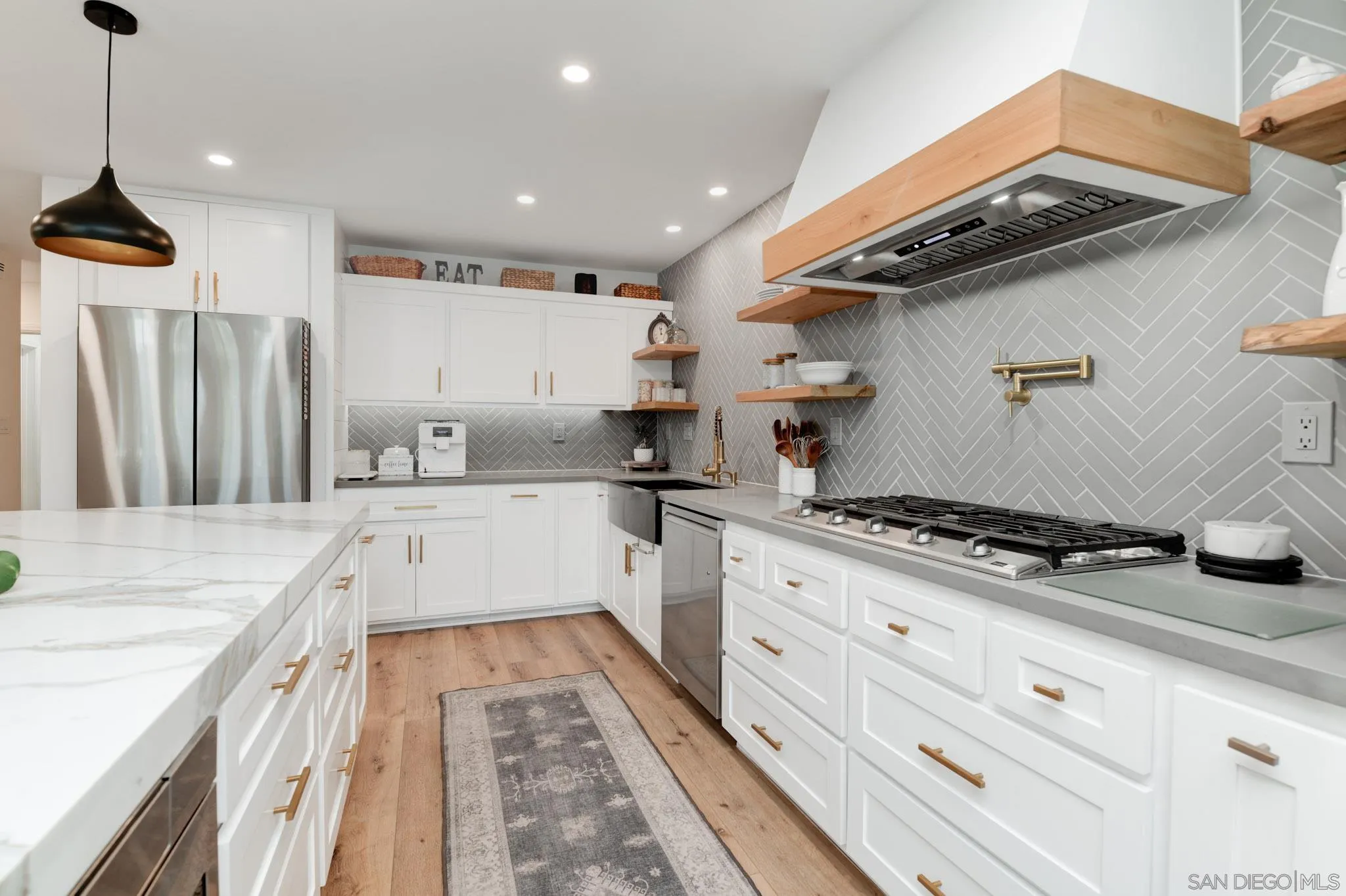 https://cdn.realtyfeed.com/cdn/127/260010586/6571d4d869996f5ff2f7519bb894d24c.webp
