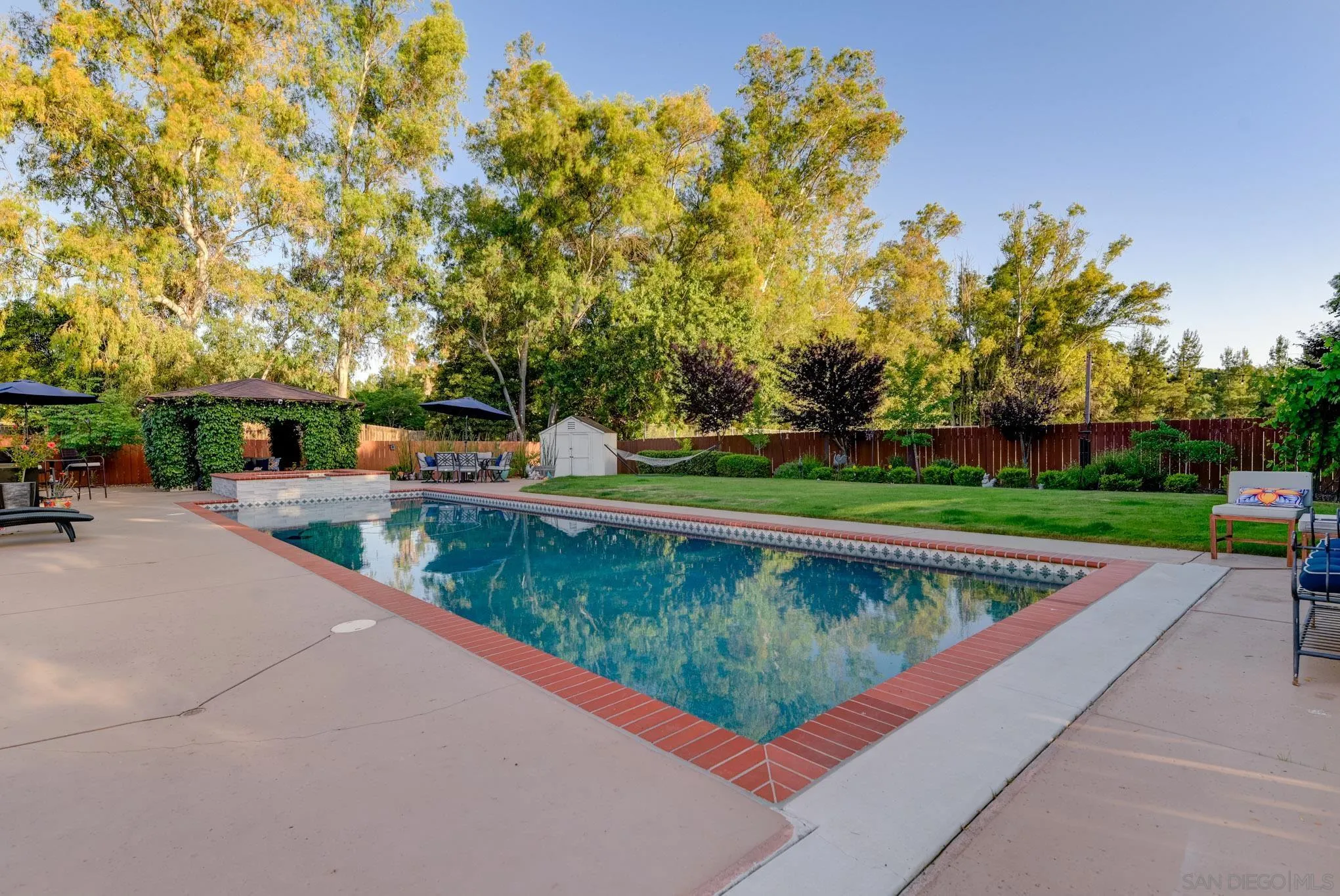 https://cdn.realtyfeed.com/cdn/127/260010586/9f53fe71dbf24e72f2e2c6ee881d26c4.webp