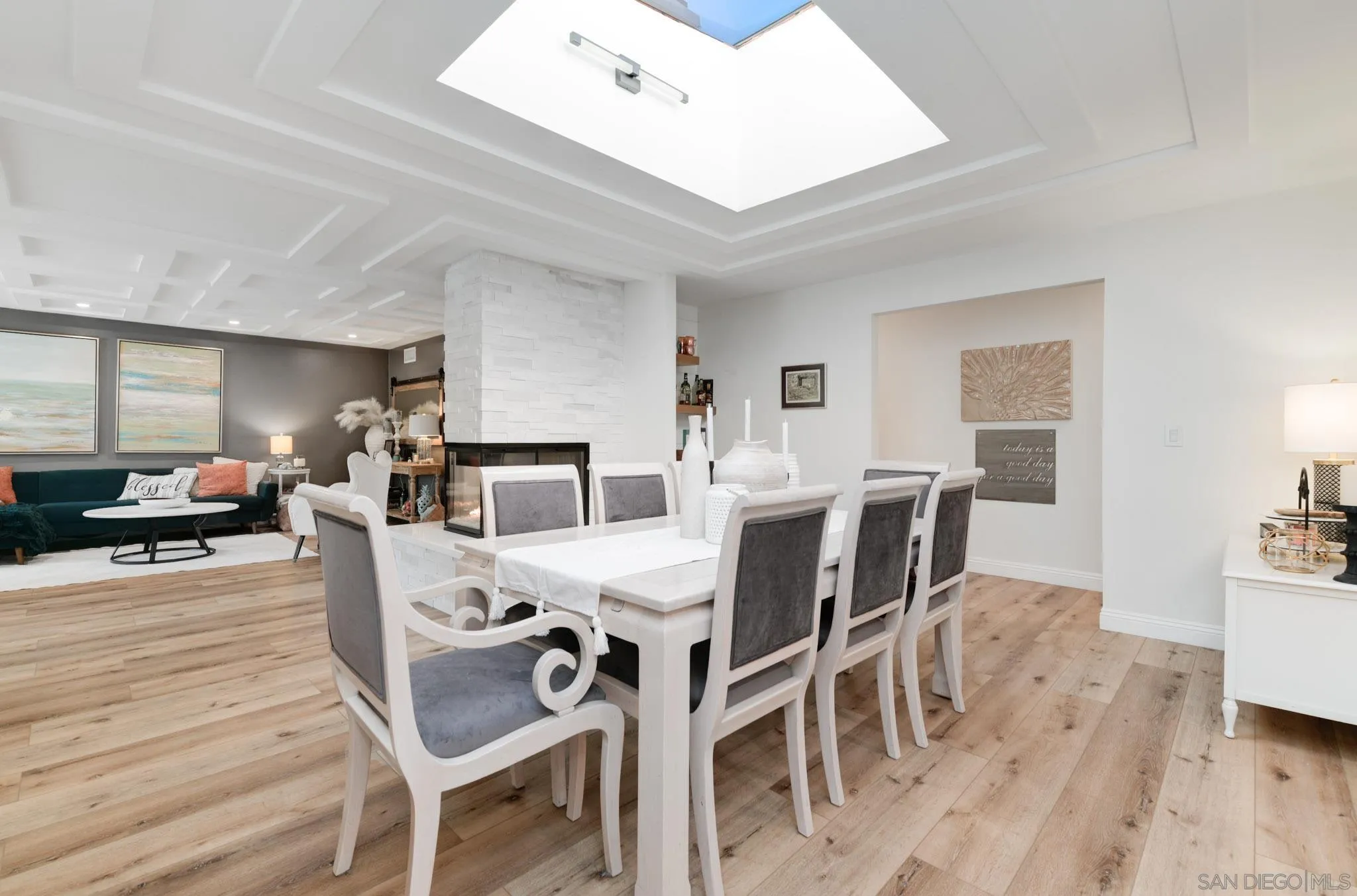 https://cdn.realtyfeed.com/cdn/127/260010586/d31333c933084e4deb3dd0af07ea8ec3.webp
