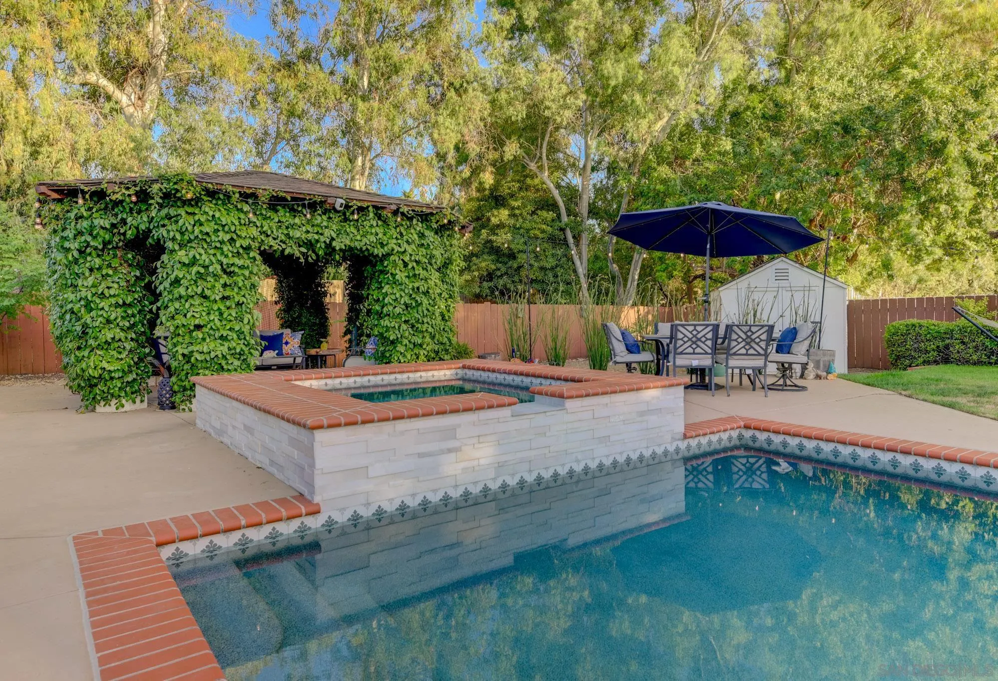 https://cdn.realtyfeed.com/cdn/127/260010586/da0734d1df77a9bb588a4e908eb0b1dc.webp