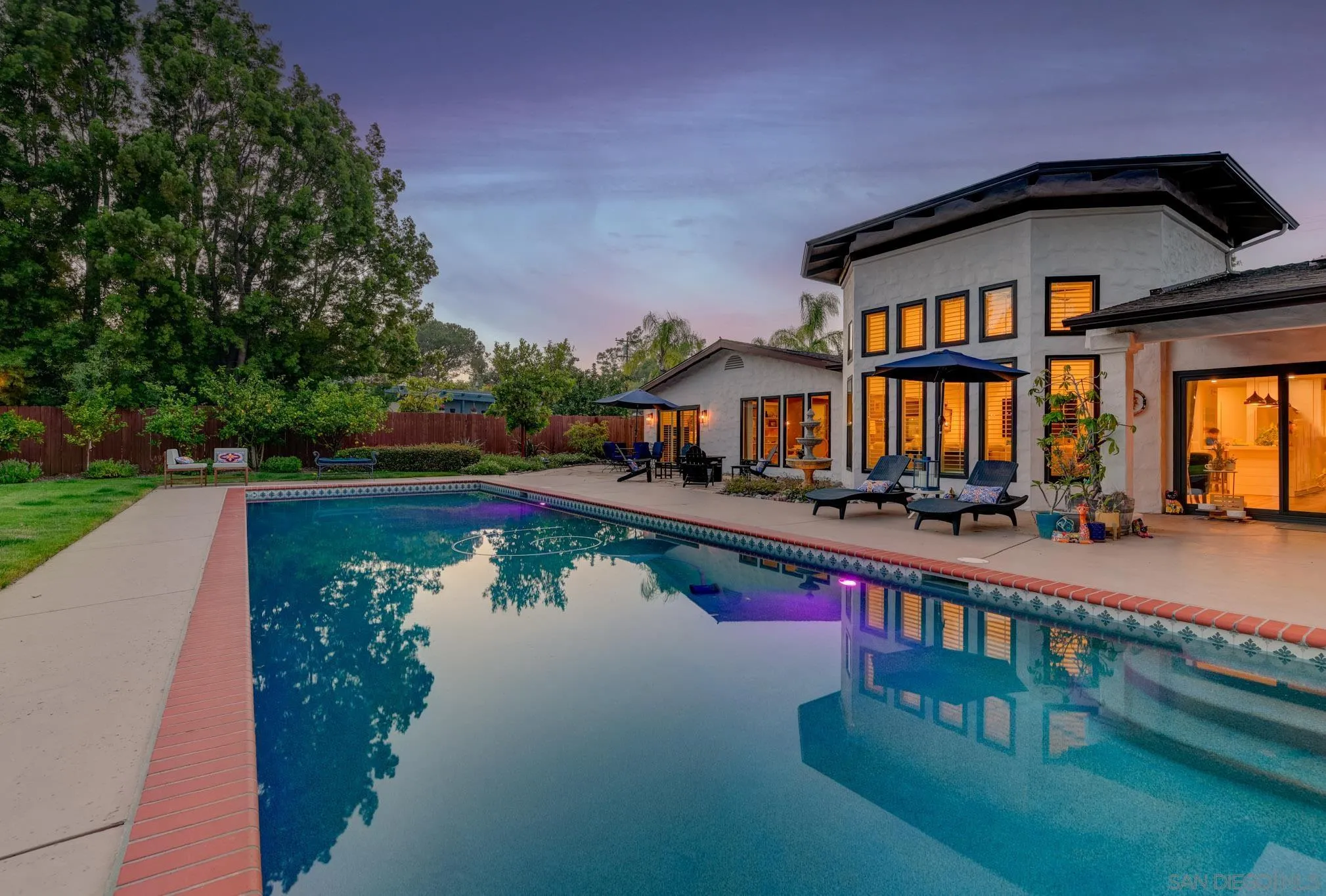 https://cdn.realtyfeed.com/cdn/127/260010586/f747e23facb413f32a089cac124364ad.webp