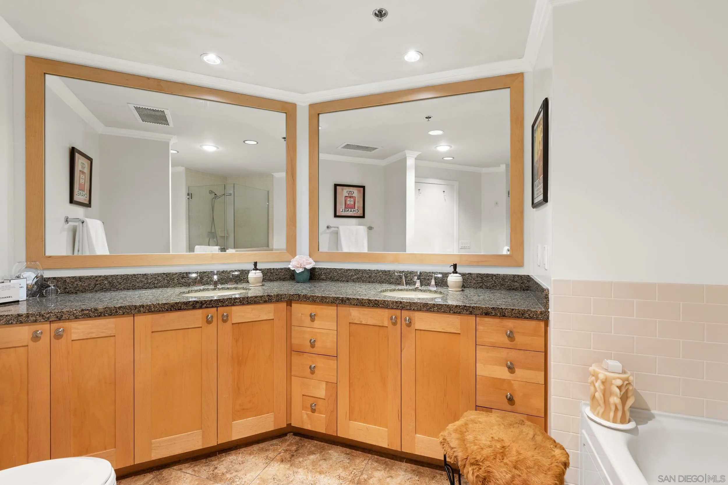 Photo #14: 260010588 Listing: Photo #14