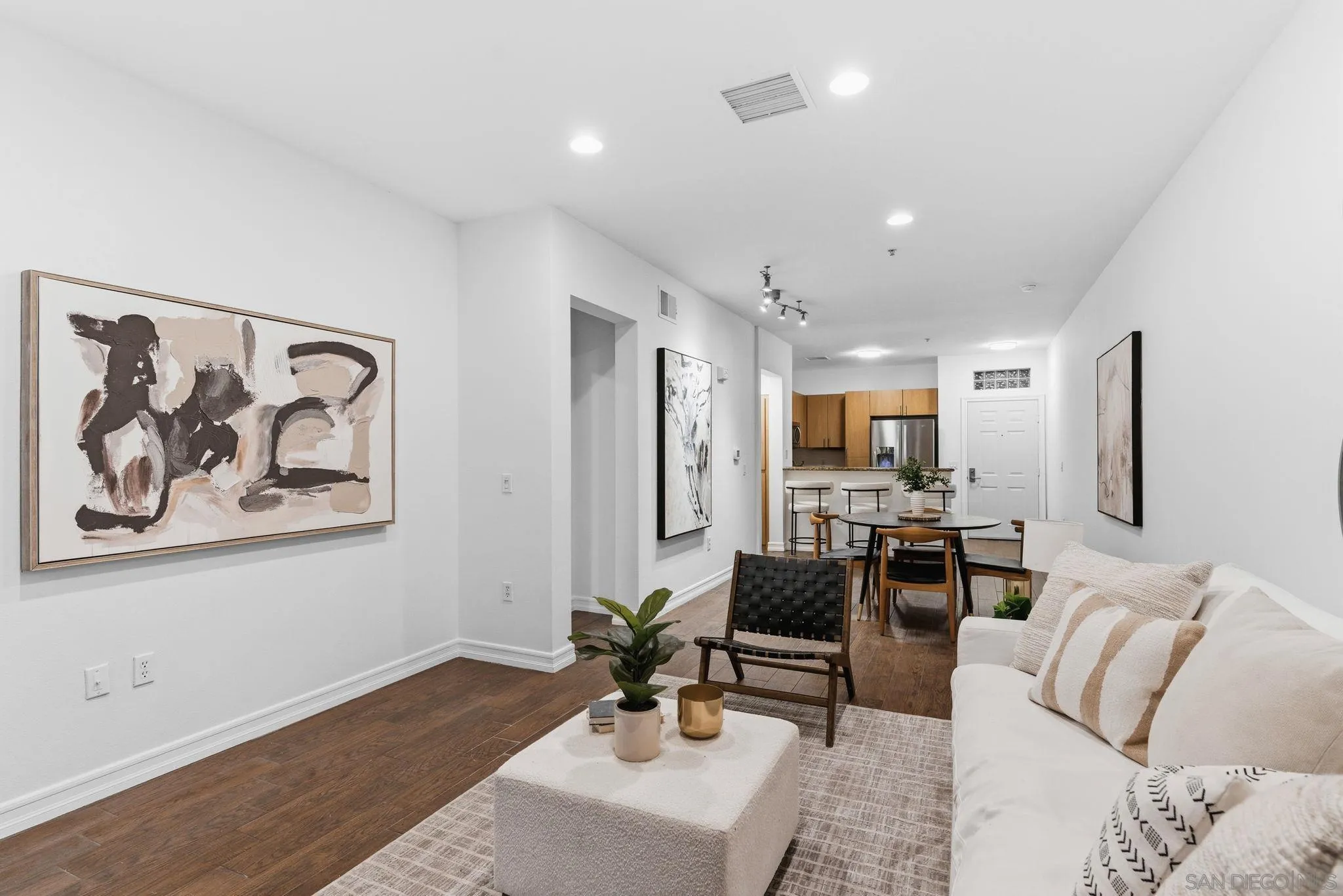 Photo #6: 260010589 Listing: Photo #6