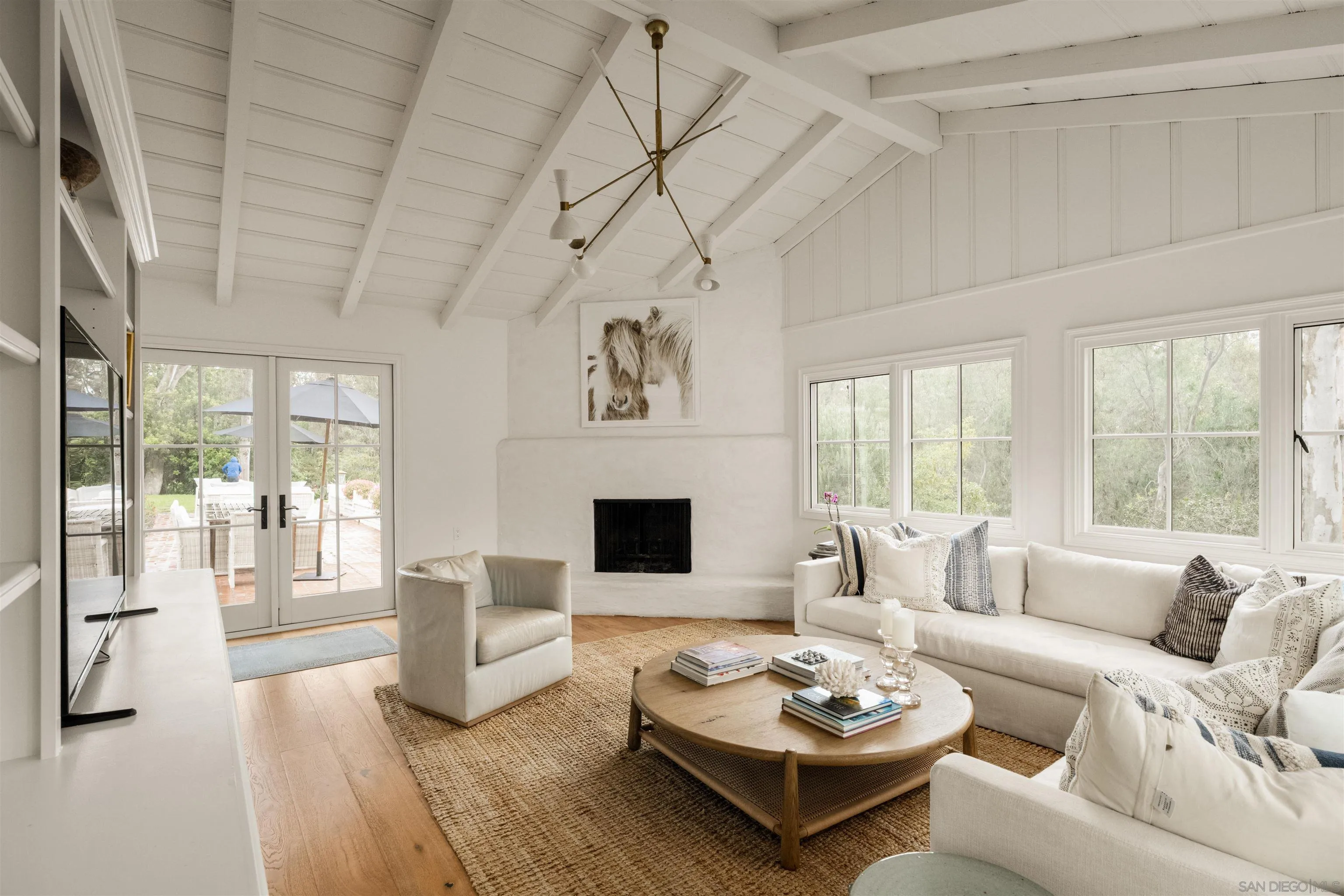 https://cdn.realtyfeed.com/cdn/127/260010593/08da8bcb78a2a4a6fbdf256ce694239e.webp