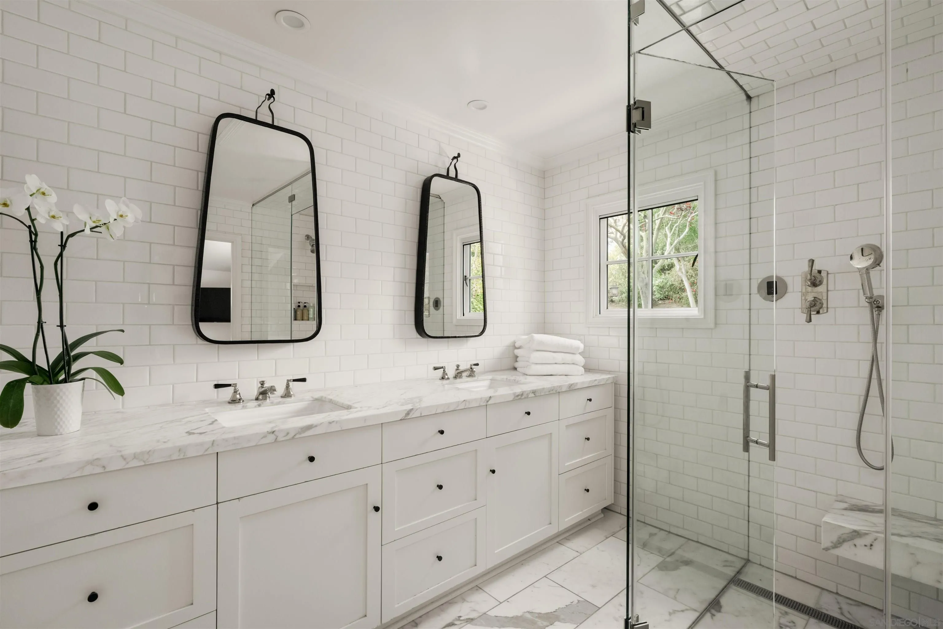 https://cdn.realtyfeed.com/cdn/127/260010593/29340ad84f63caf254b571b418e87a93.webp