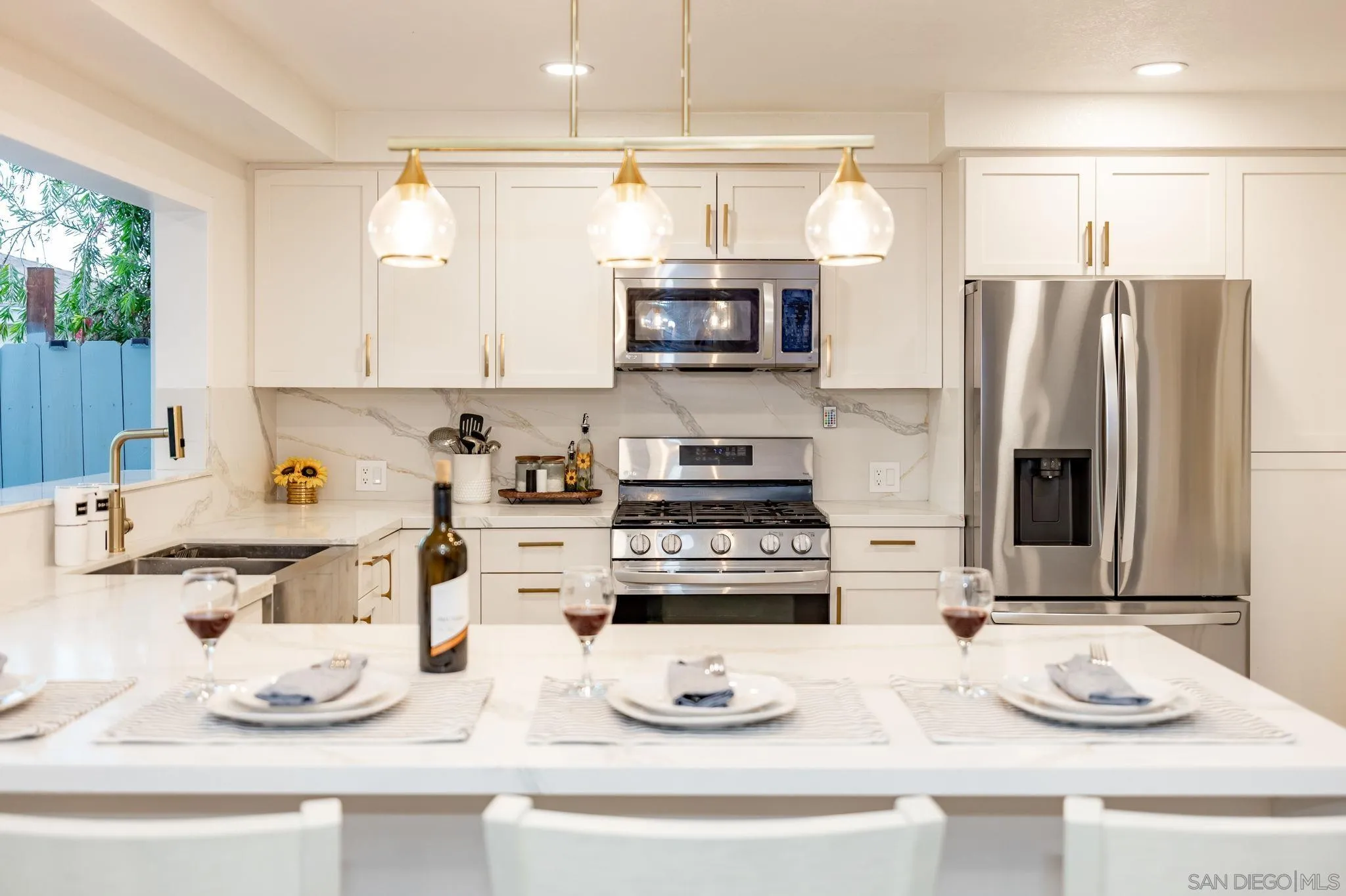 https://cdn.realtyfeed.com/cdn/127/260010594/10818c4077dd66308a3765791500dfec.webp