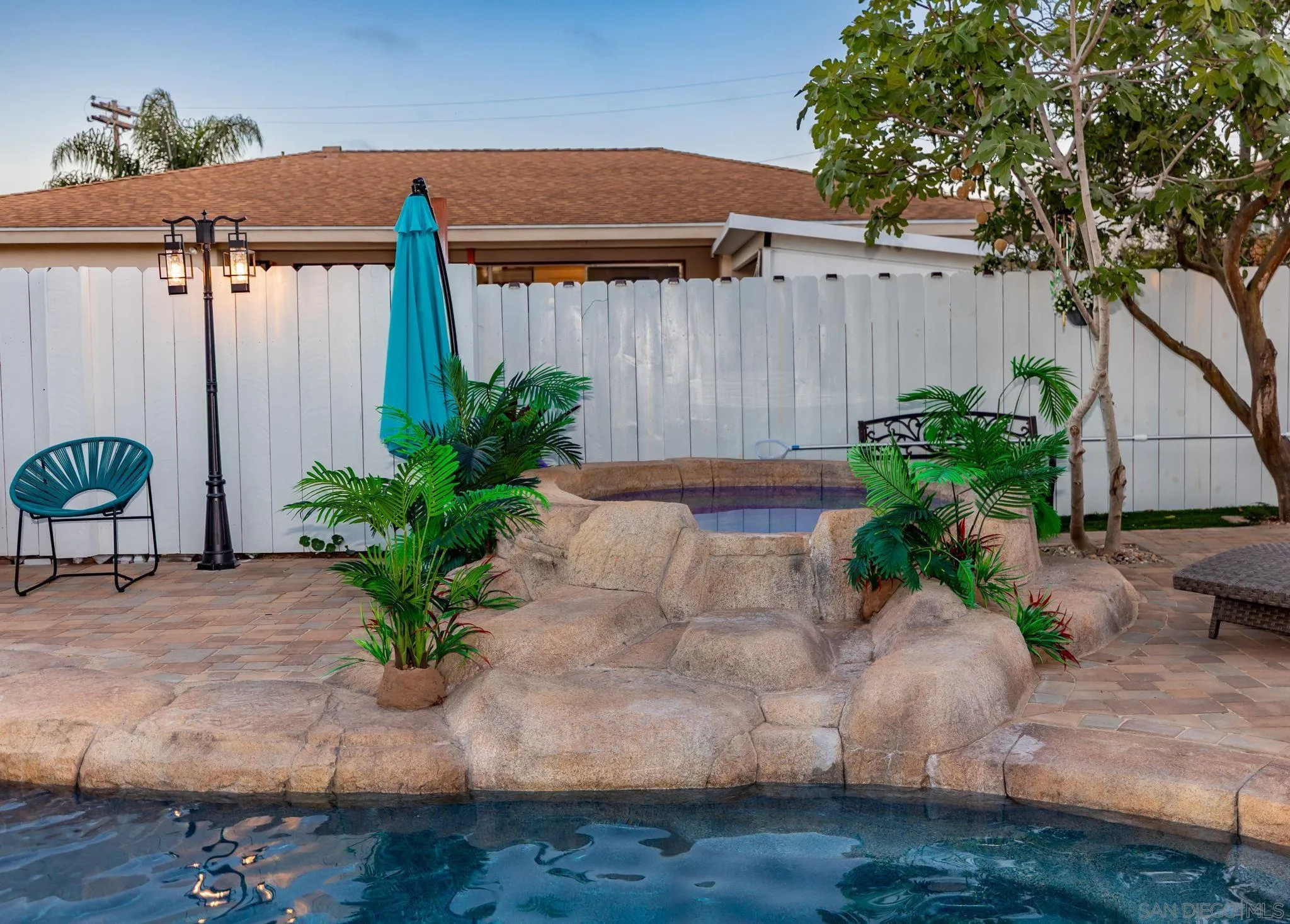 https://cdn.realtyfeed.com/cdn/127/260010594/32e8666a385a71b085562e656a8cca3c.webp