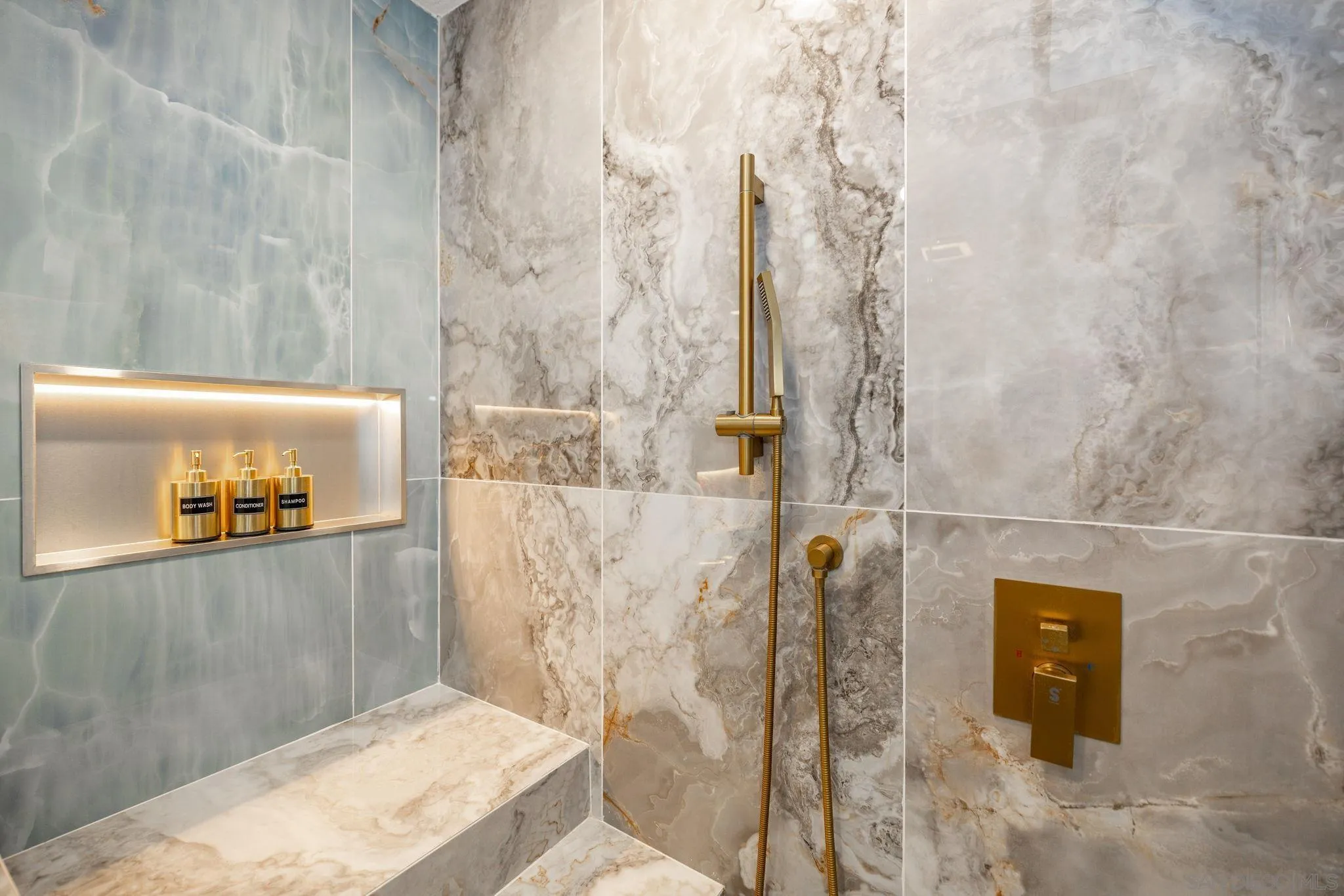 https://cdn.realtyfeed.com/cdn/127/260010594/87aed0c30e2c4844b987cbdbd85caa92.webp