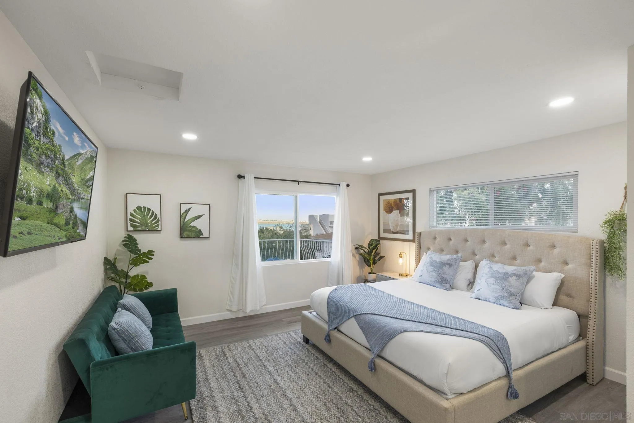 https://cdn.realtyfeed.com/cdn/127/260010594/c522ea5049322e0cf049f5d3b7b220af.webp