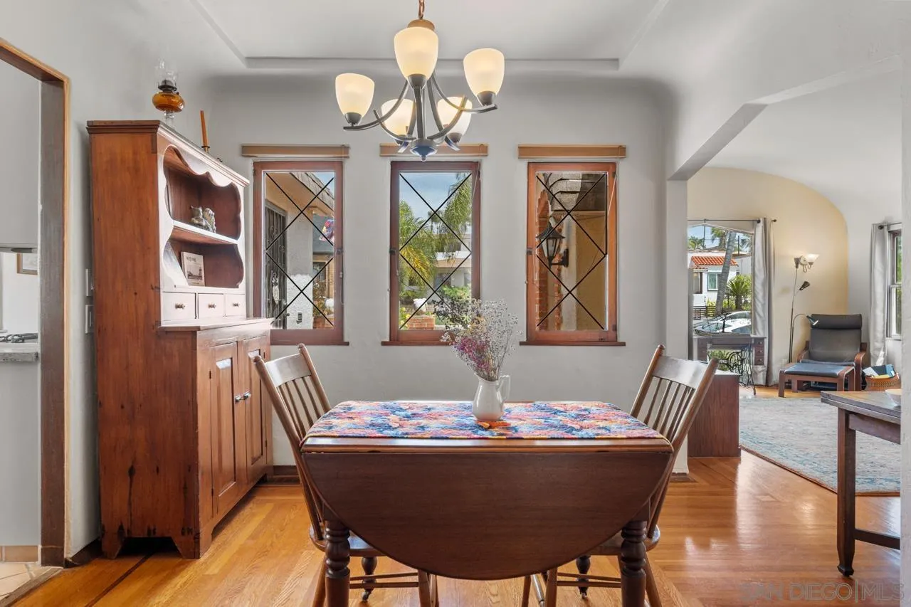 https://cdn.realtyfeed.com/cdn/127/260010595/5c02882fbd99bde565dd9fdfdb6afd14.webp