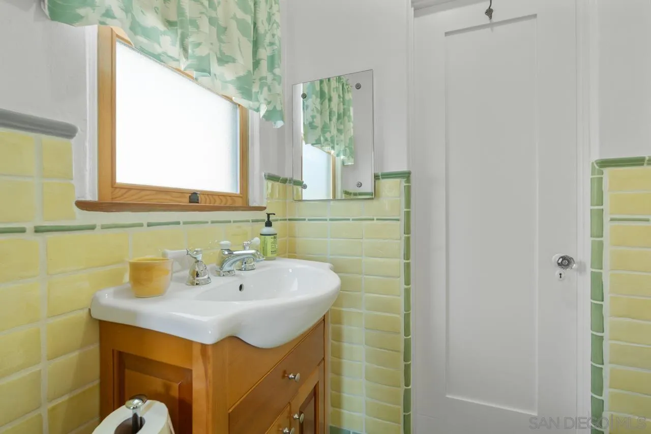 https://cdn.realtyfeed.com/cdn/127/260010595/7f053e63a4a06d43bfc284e5ea3f8abe.webp