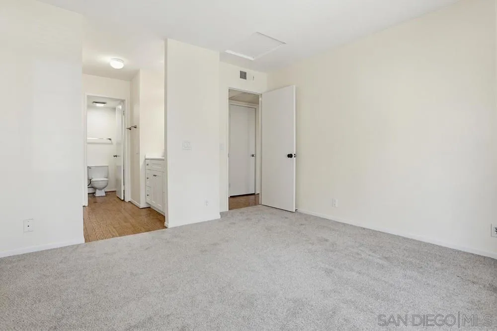 https://cdn.realtyfeed.com/cdn/127/260010596/5b17ead9d21d690919ead1c8d9a6e519.webp