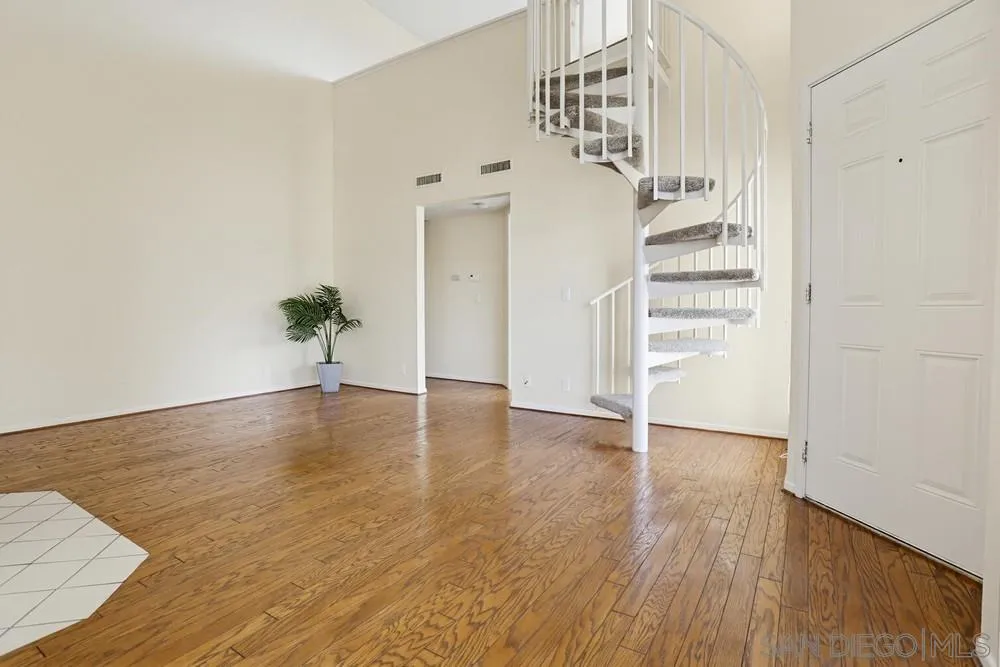 https://cdn.realtyfeed.com/cdn/127/260010596/5b33c8c7dd7a93d1a30f7c258cf9be0c.webp