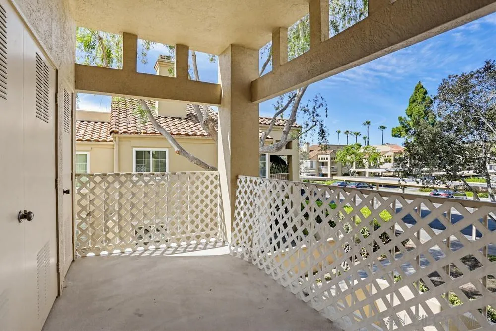 https://cdn.realtyfeed.com/cdn/127/260010596/ec48ec2505be4b78f74cd5af9bdfc597.webp