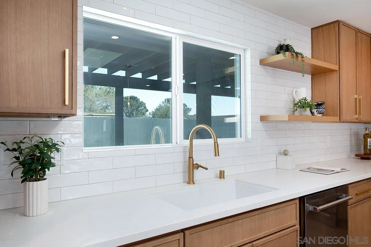 https://cdn.realtyfeed.com/cdn/127/260010598/c769c8c8931f0705e73b8b7100a6932b.webp